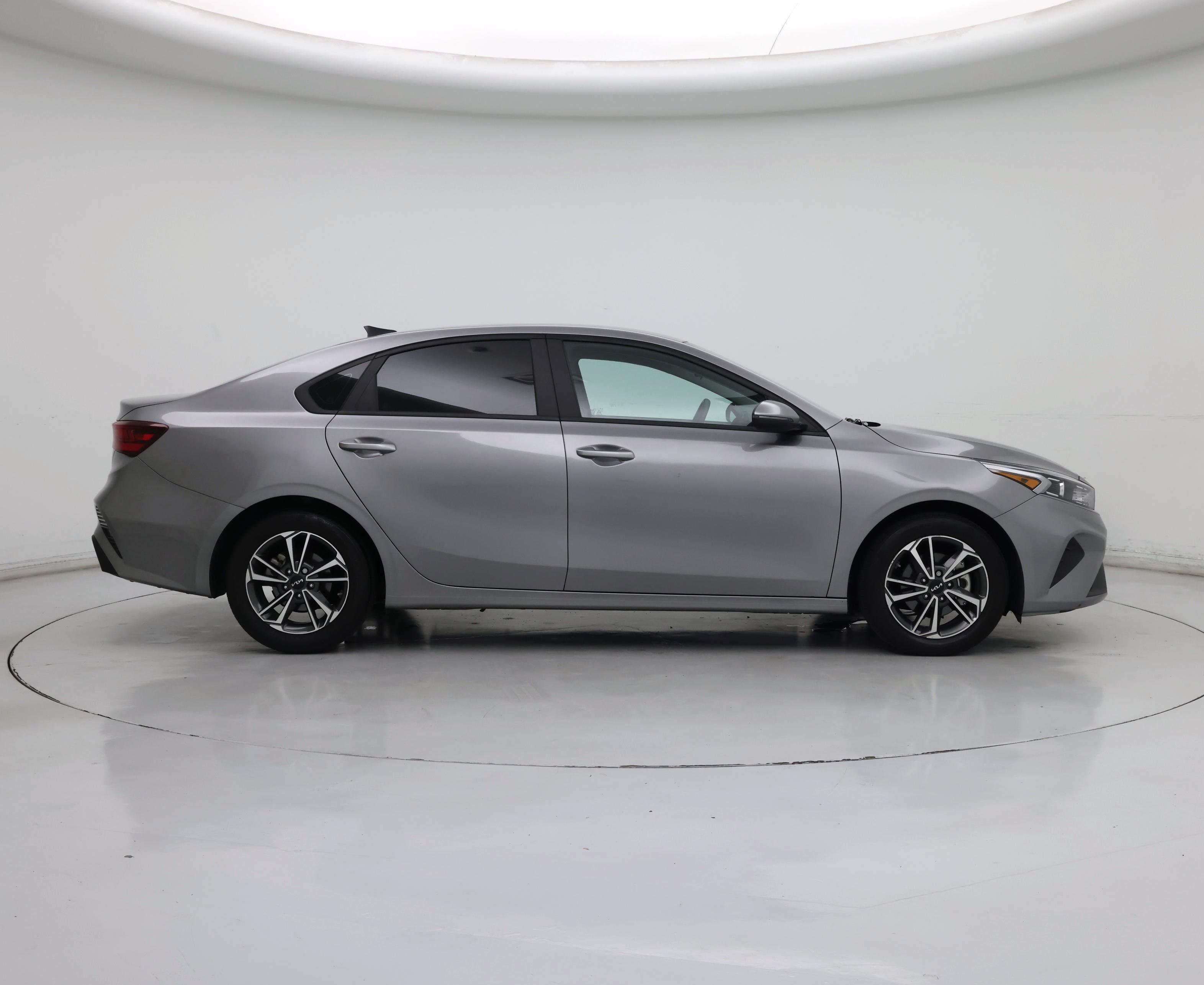 Thumbnail: 2023 Kia Forte - 7