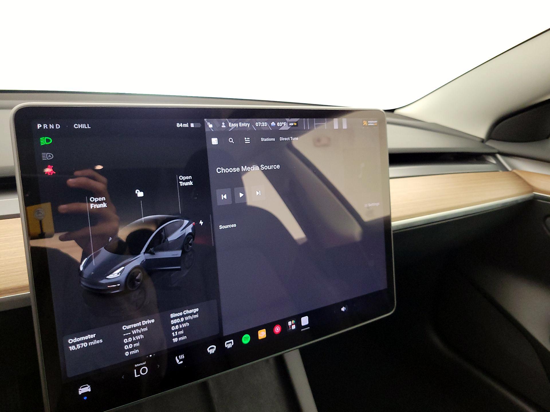 Thumbnail: 2023 Tesla Model 3 - 15