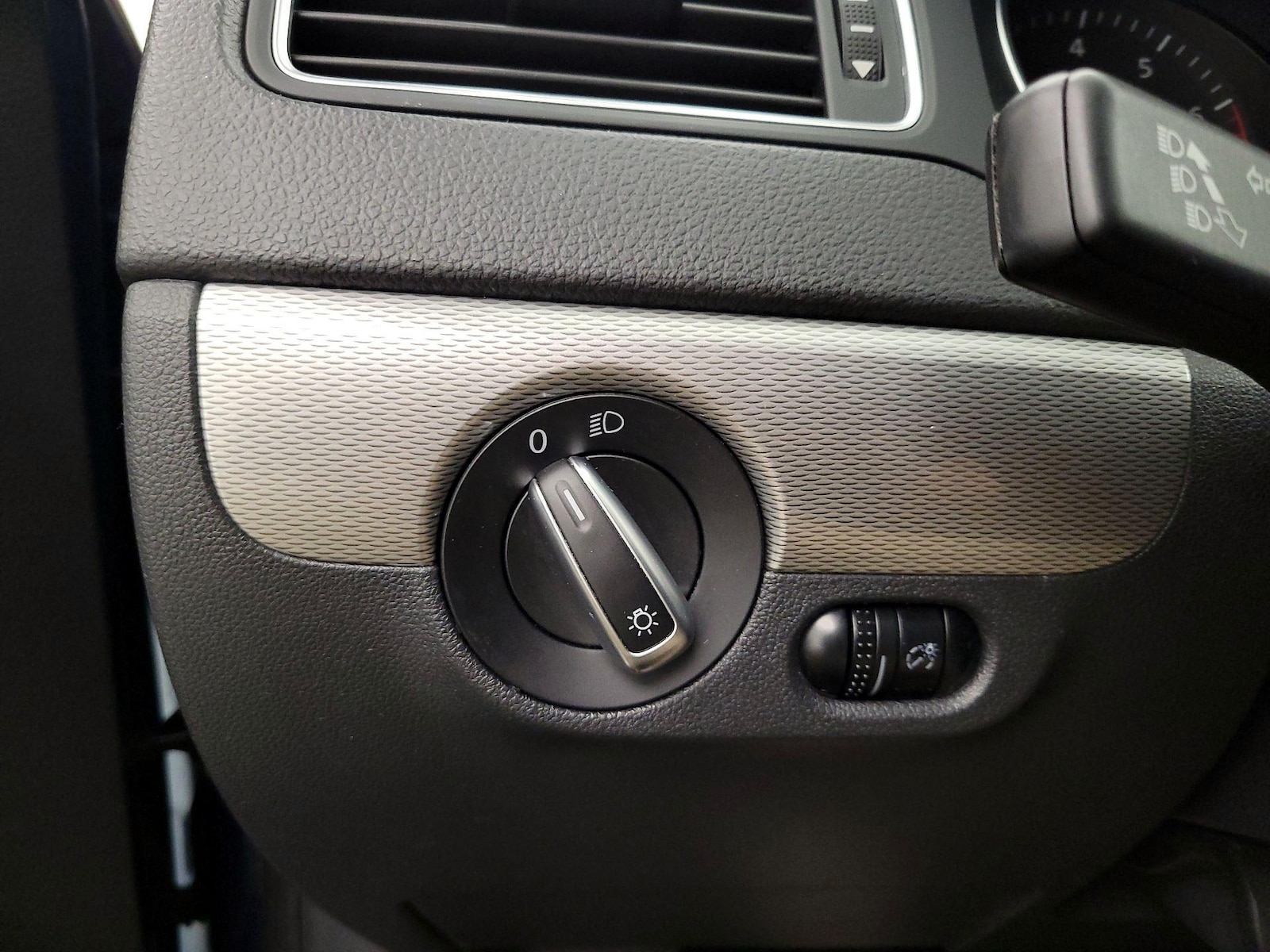 2015 Volkswagen Jetta SE - Photo 14