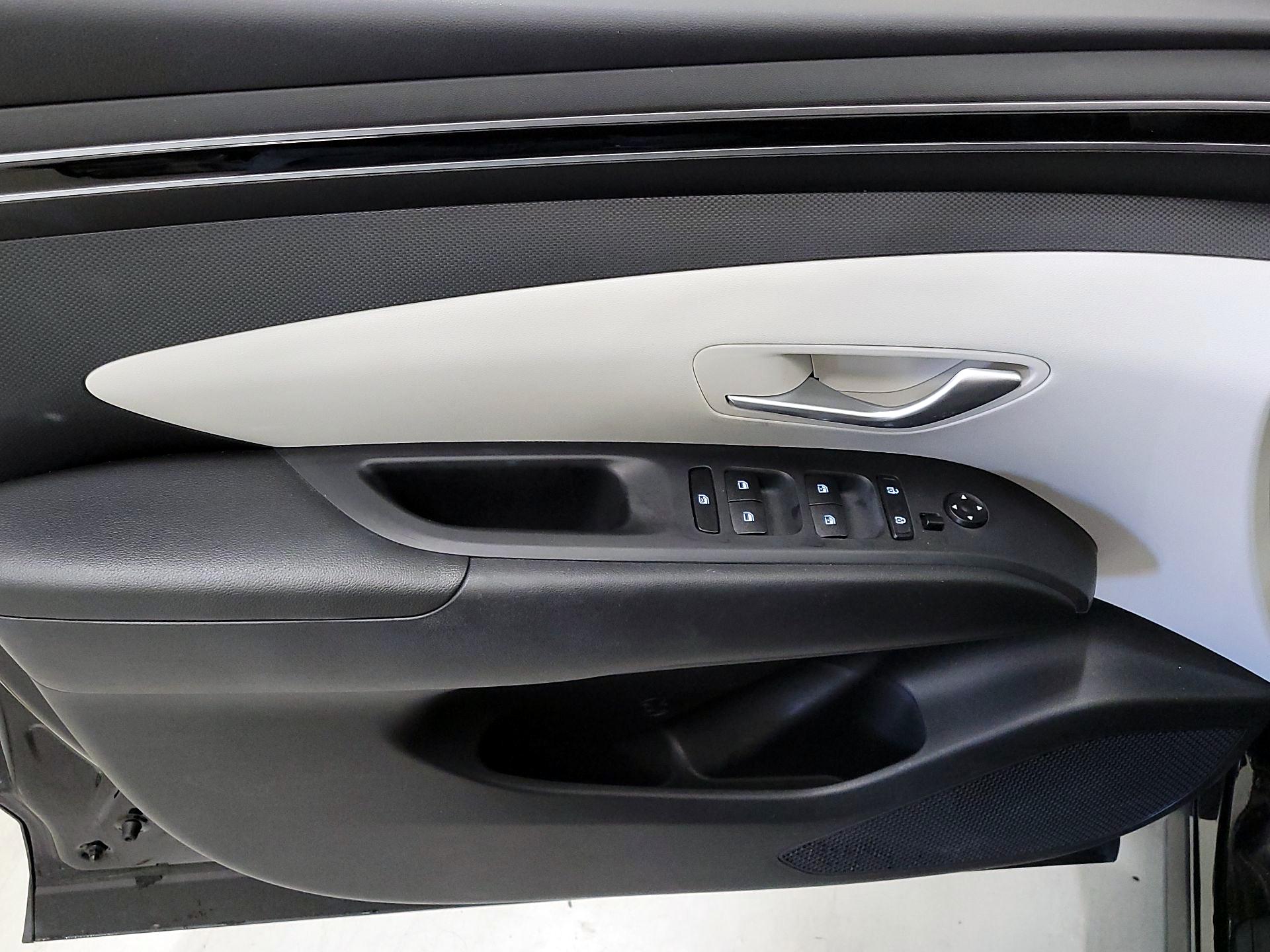 Thumbnail: 2022 Hyundai Tucson - 12