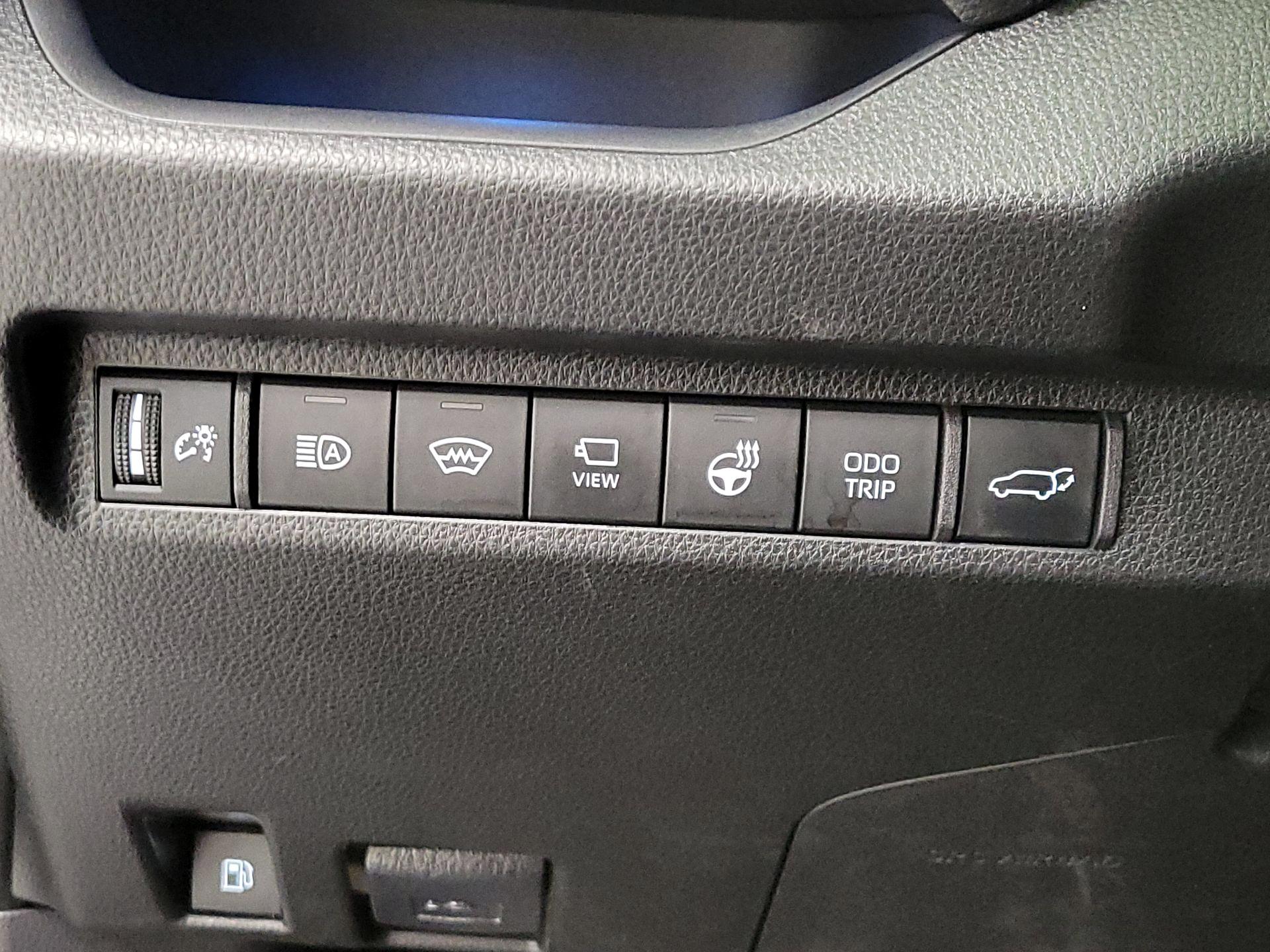Thumbnail: 2023 Toyota RAV4 - 13
