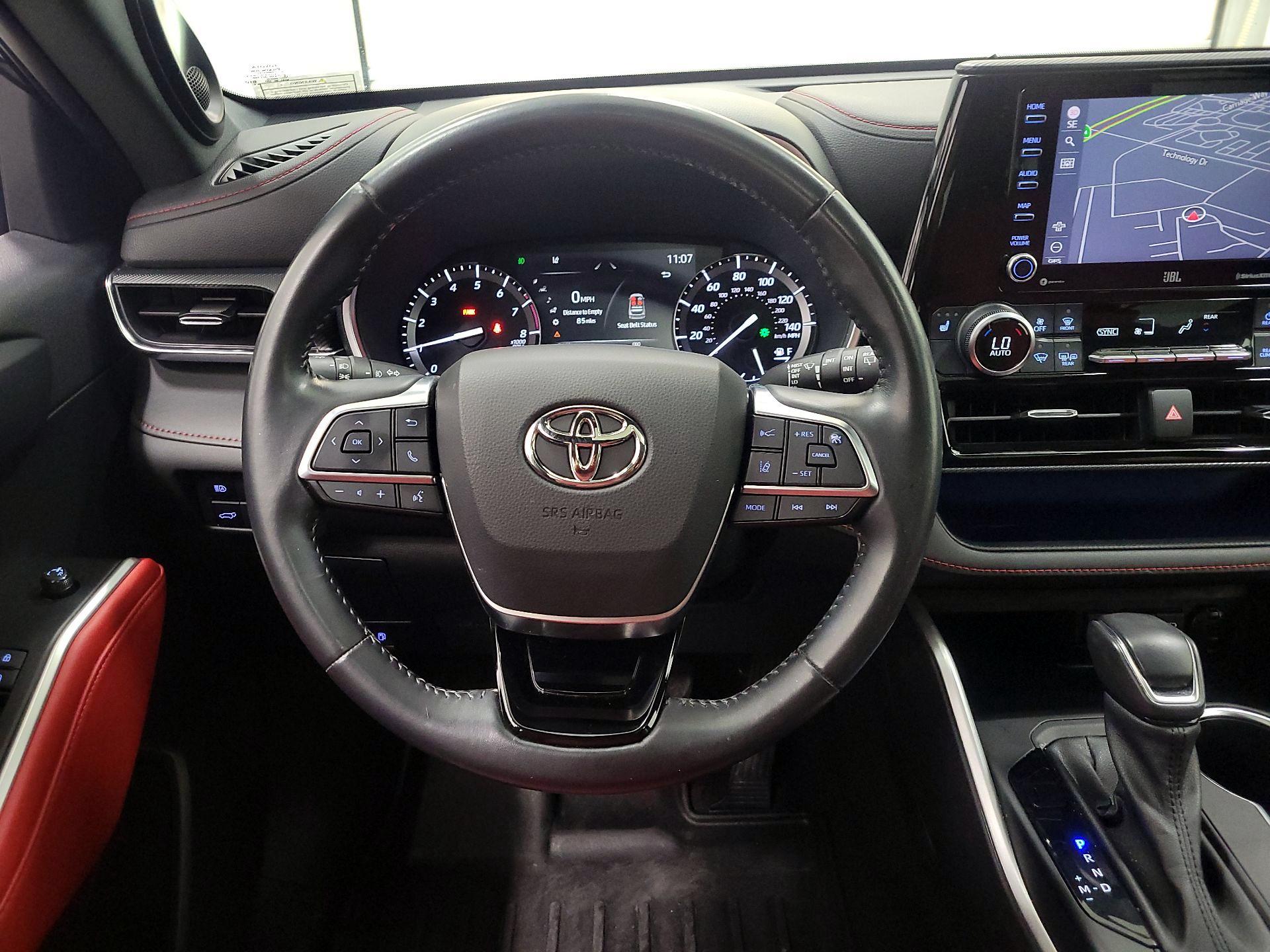 Thumbnail: 2021 Toyota Highlander - 10