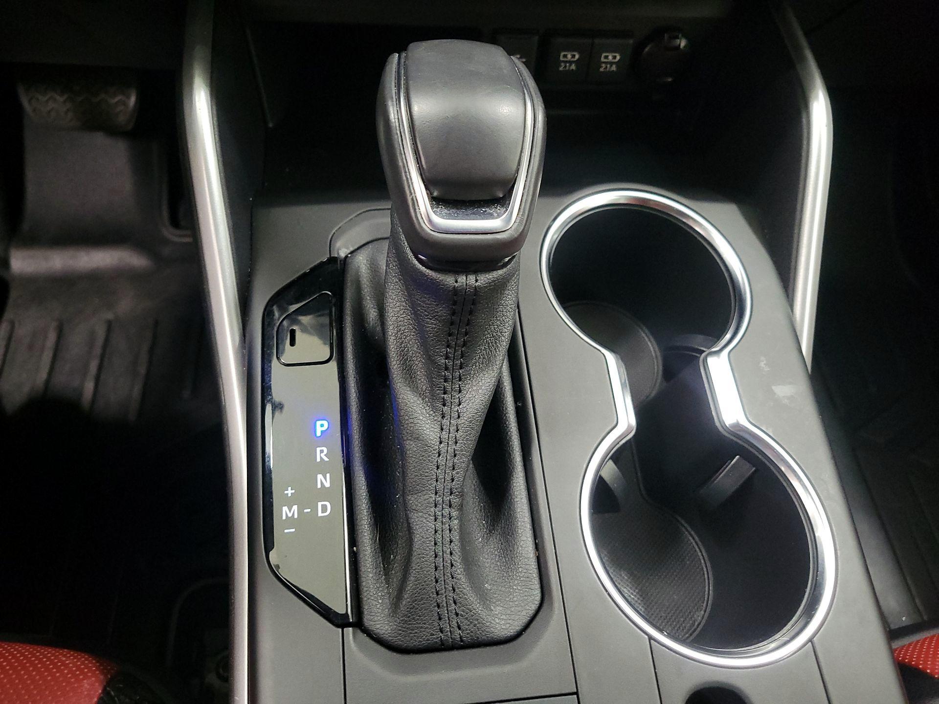 Thumbnail: 2021 Toyota Highlander - 18