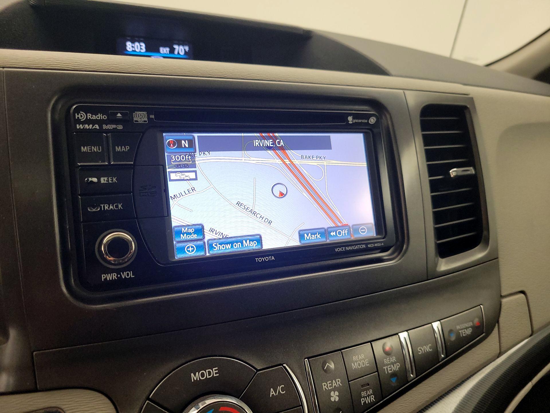Thumbnail: 2014 Toyota Sienna - 14