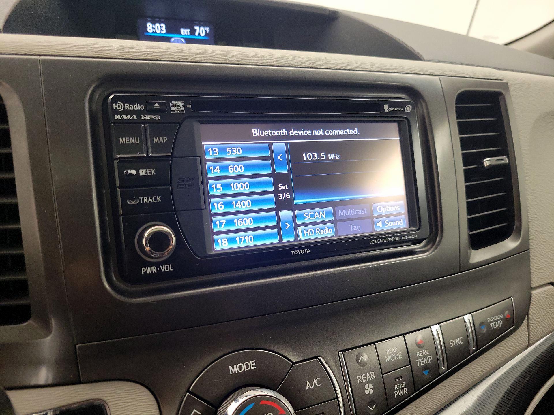 Thumbnail: 2014 Toyota Sienna - 16