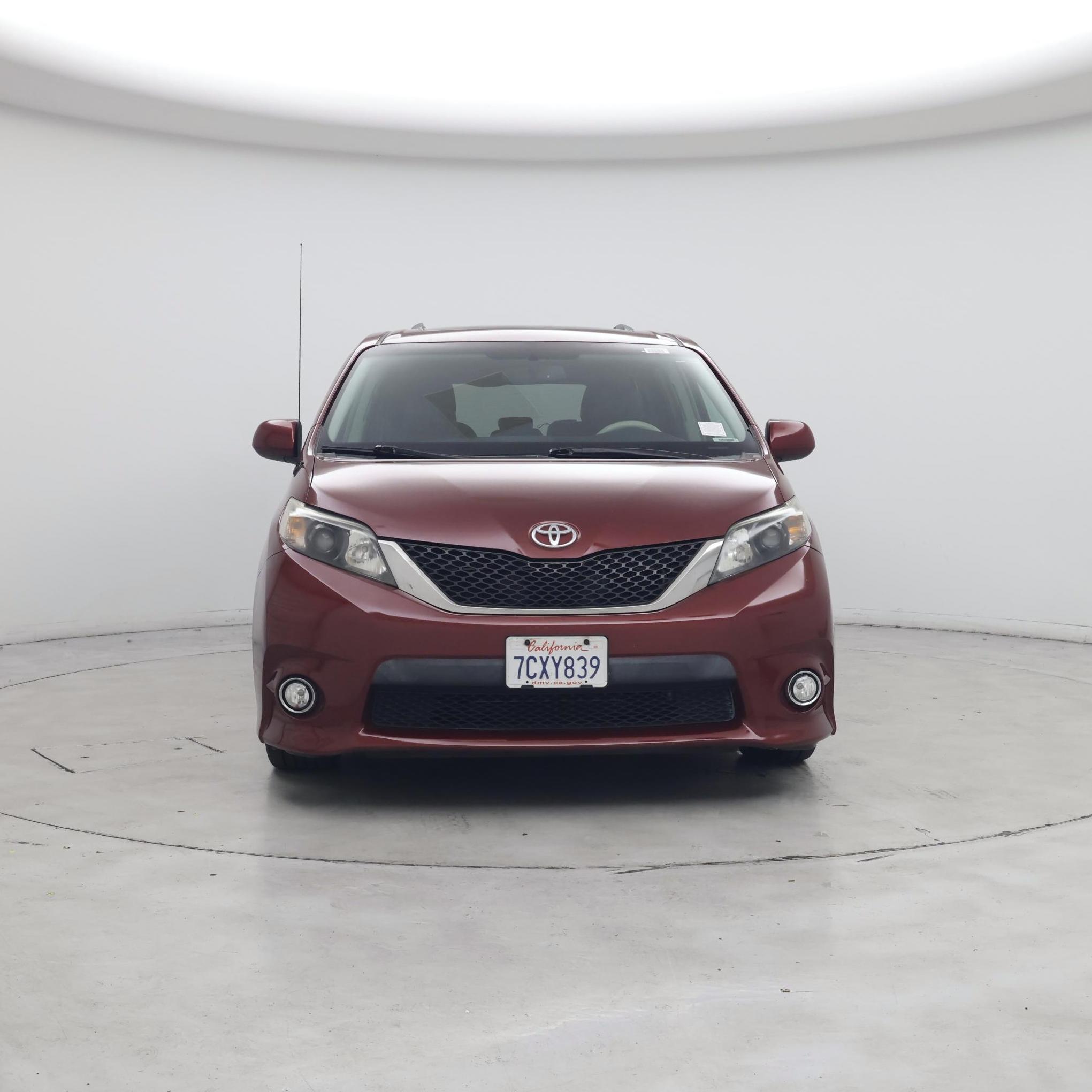 Thumbnail: 2014 Toyota Sienna - 5