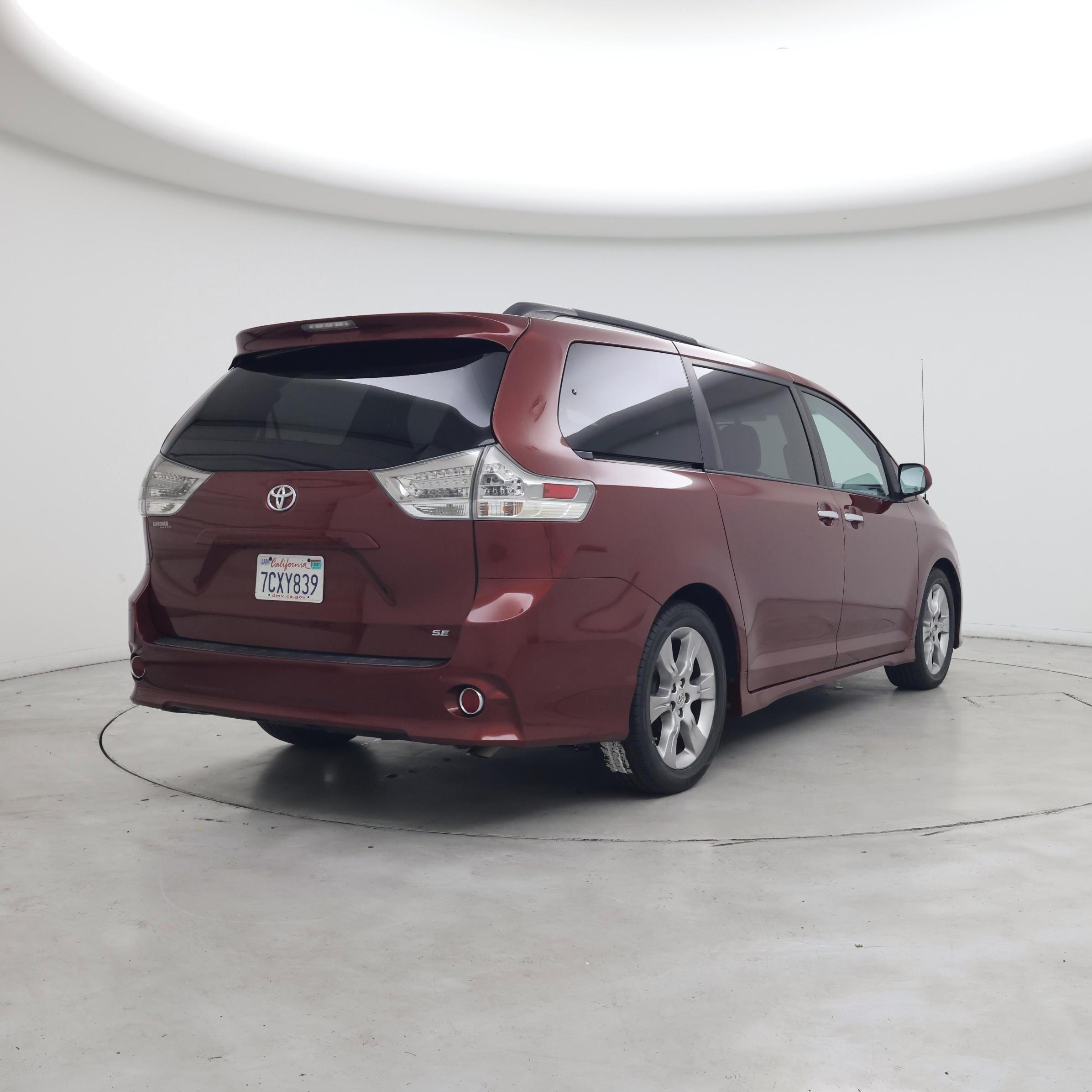 Thumbnail: 2014 Toyota Sienna - 8