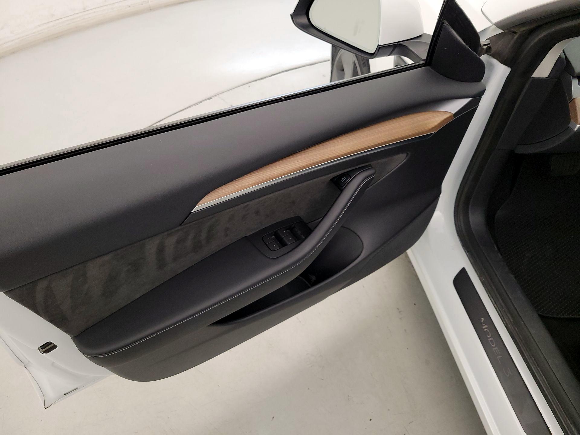 Thumbnail: 2022 Tesla Model 3 - 12