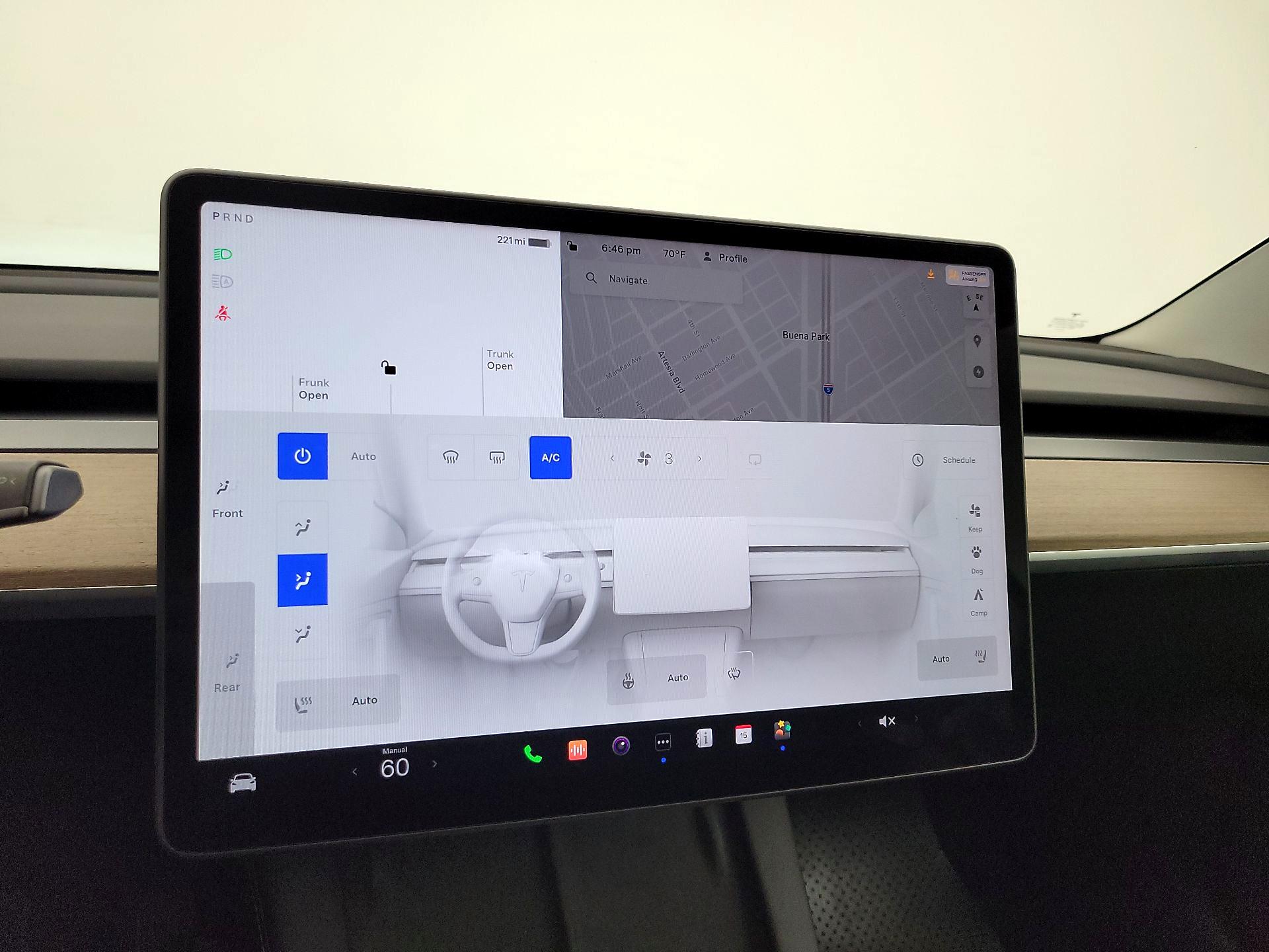 Thumbnail: 2022 Tesla Model 3 - 16