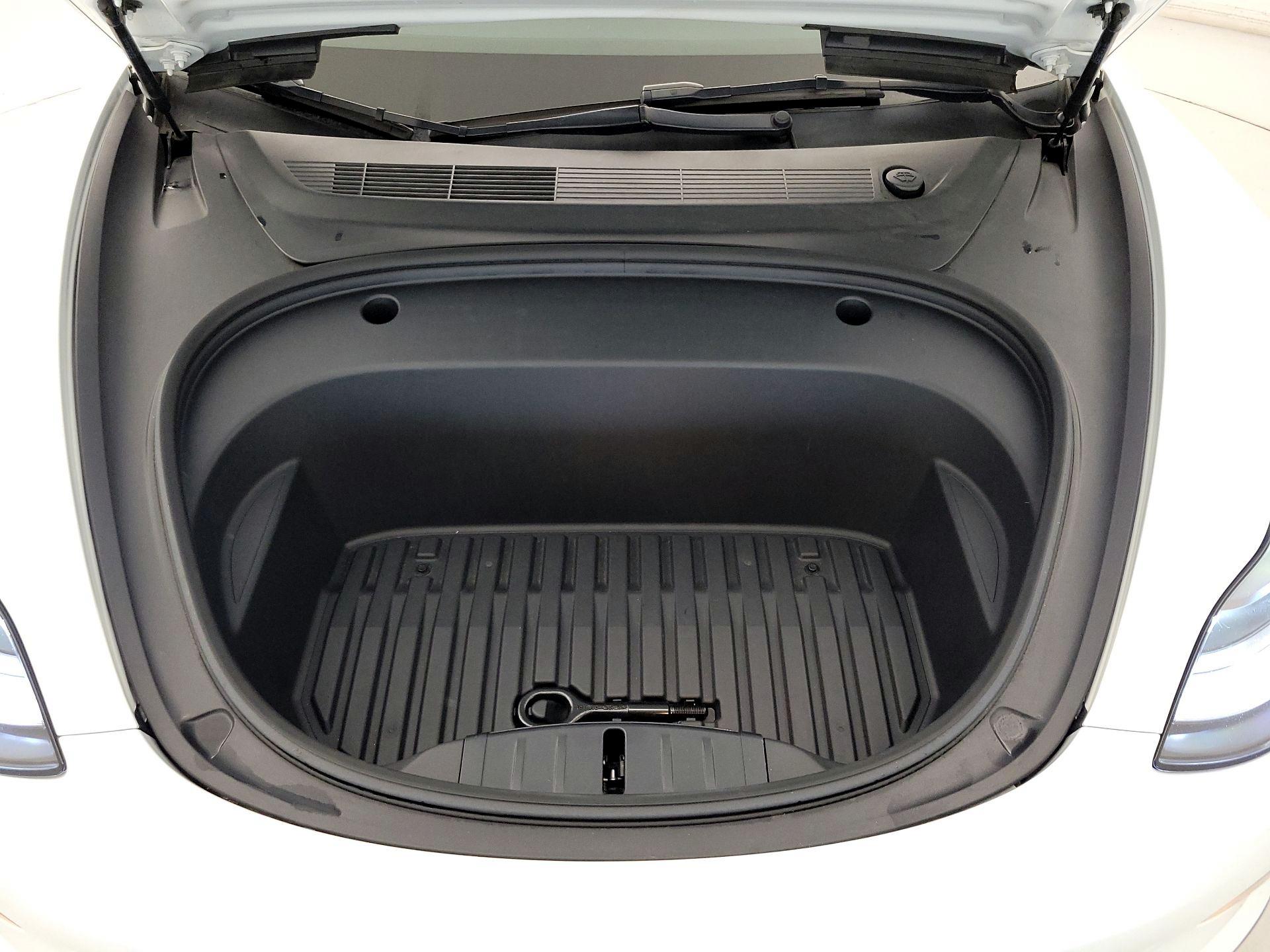 Thumbnail: 2022 Tesla Model 3 - 20