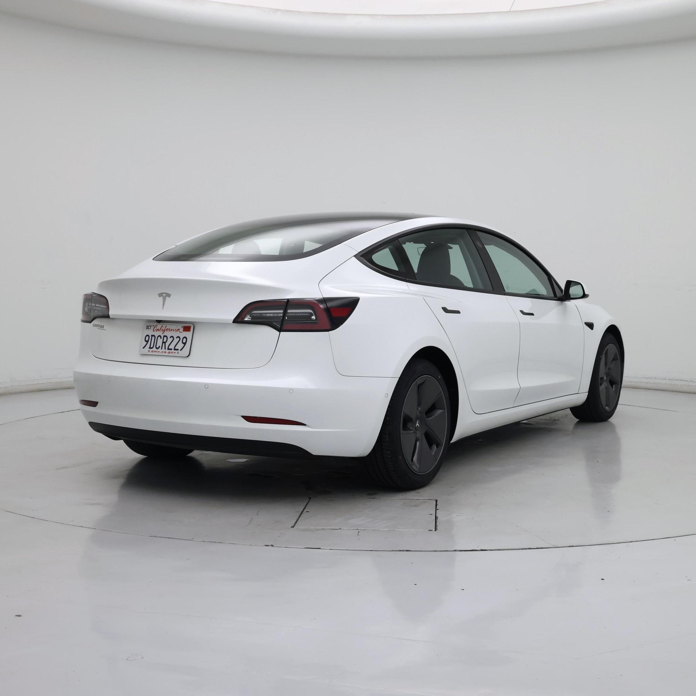 Thumbnail: 2022 Tesla Model 3 - 8