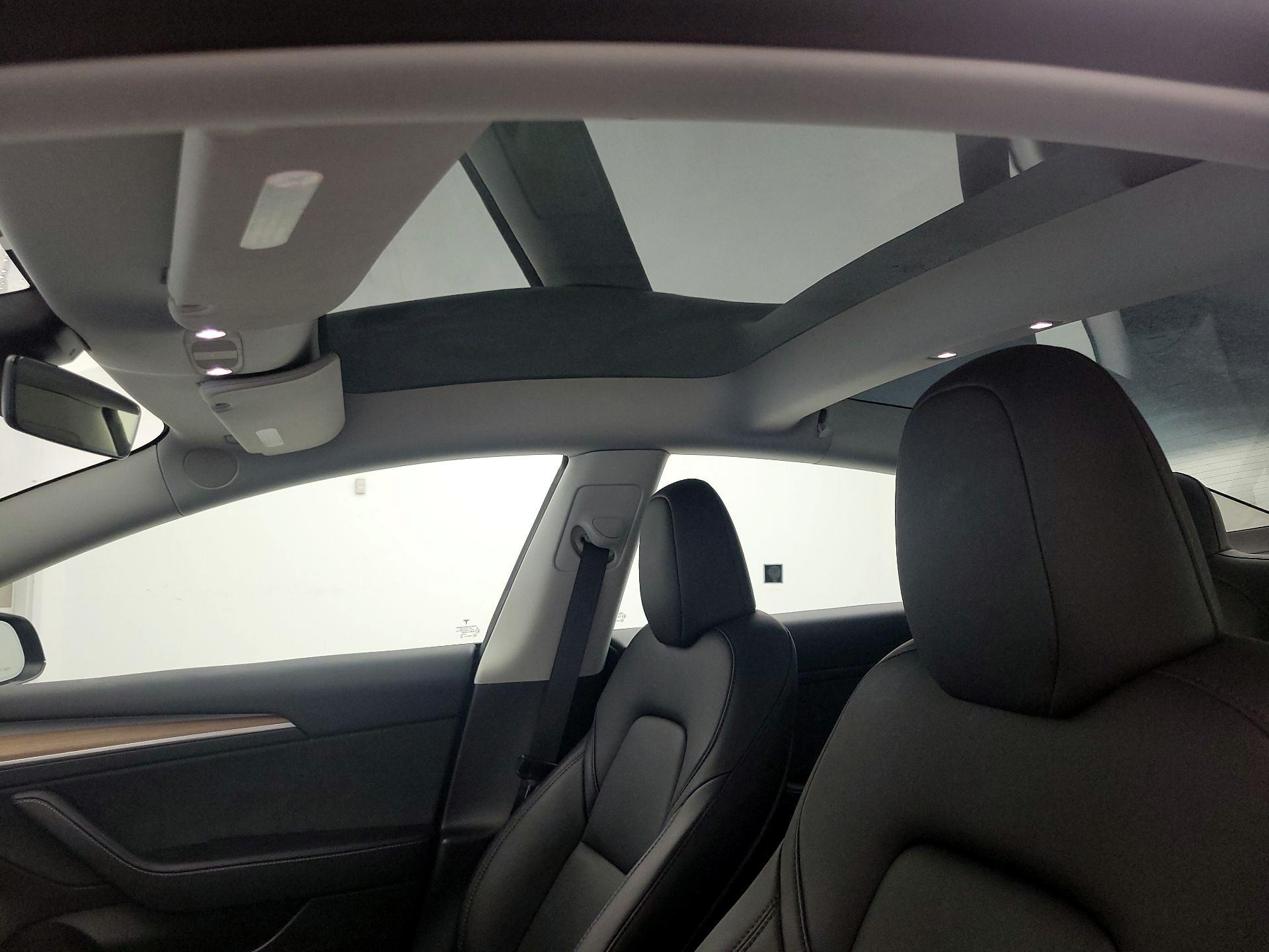 Thumbnail: 2023 Tesla Model 3 - 18