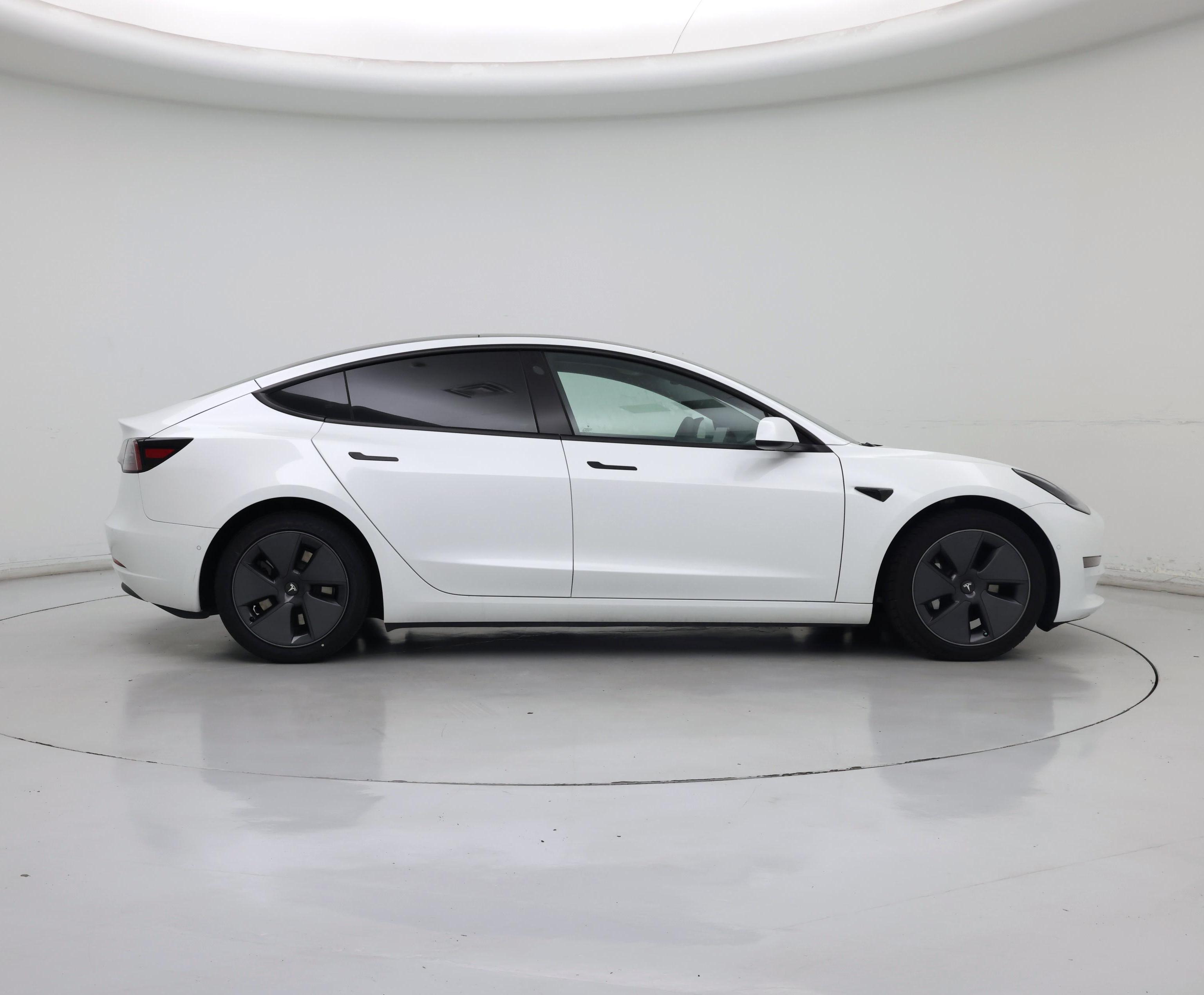 Thumbnail: 2022 Tesla Model 3 - 7