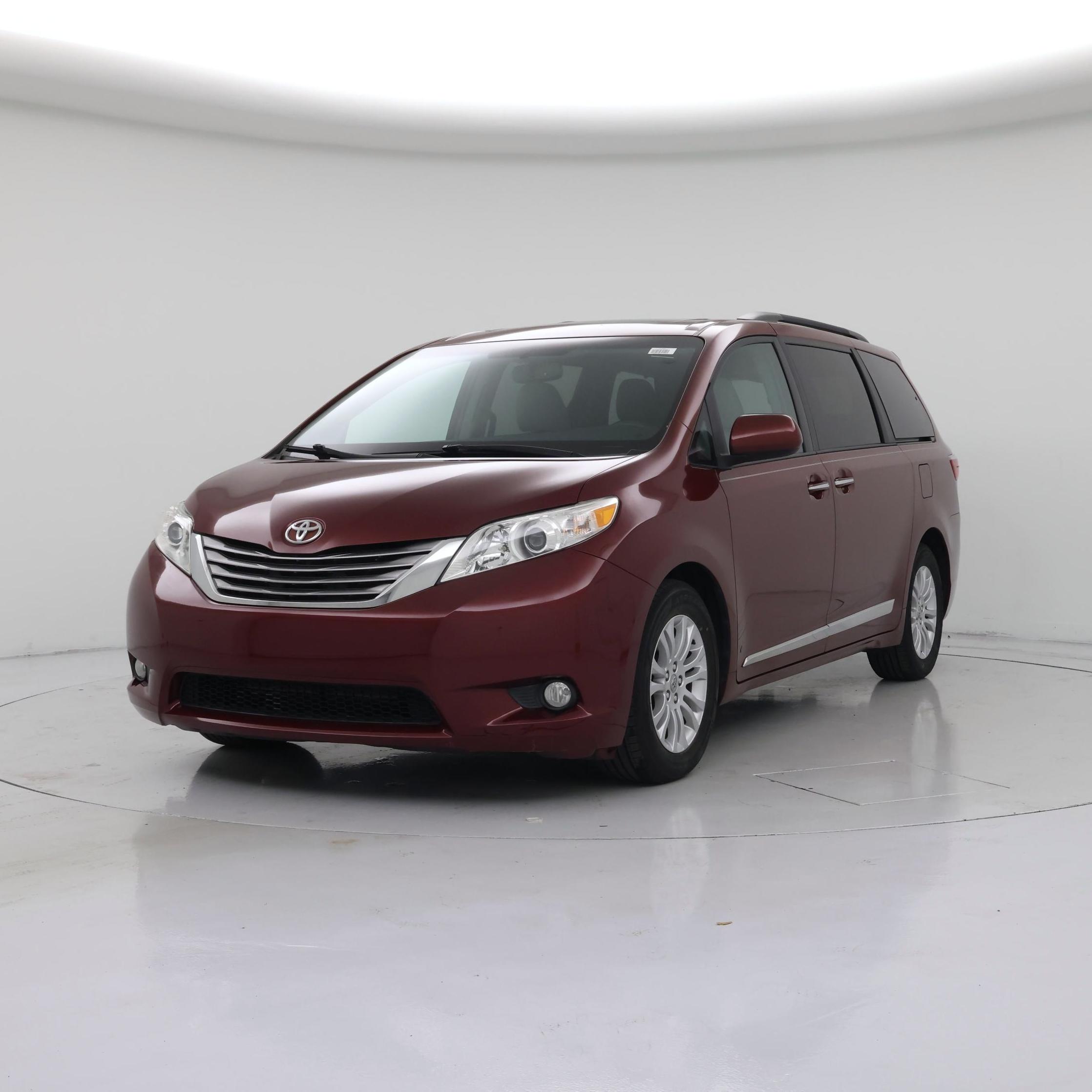 Thumbnail: 2017 Toyota Sienna - 4