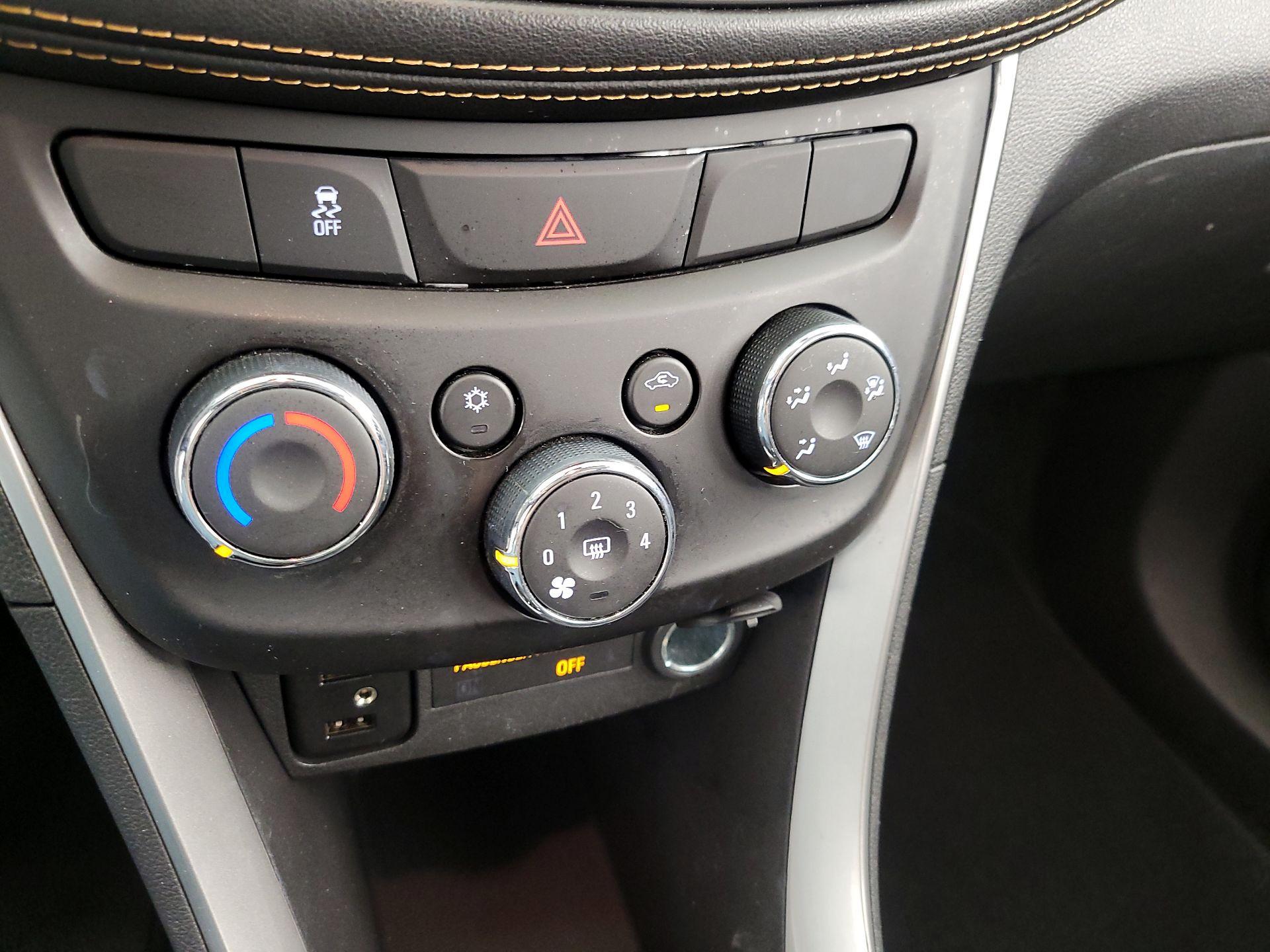 Thumbnail: 2019 Chevrolet Trax - 16