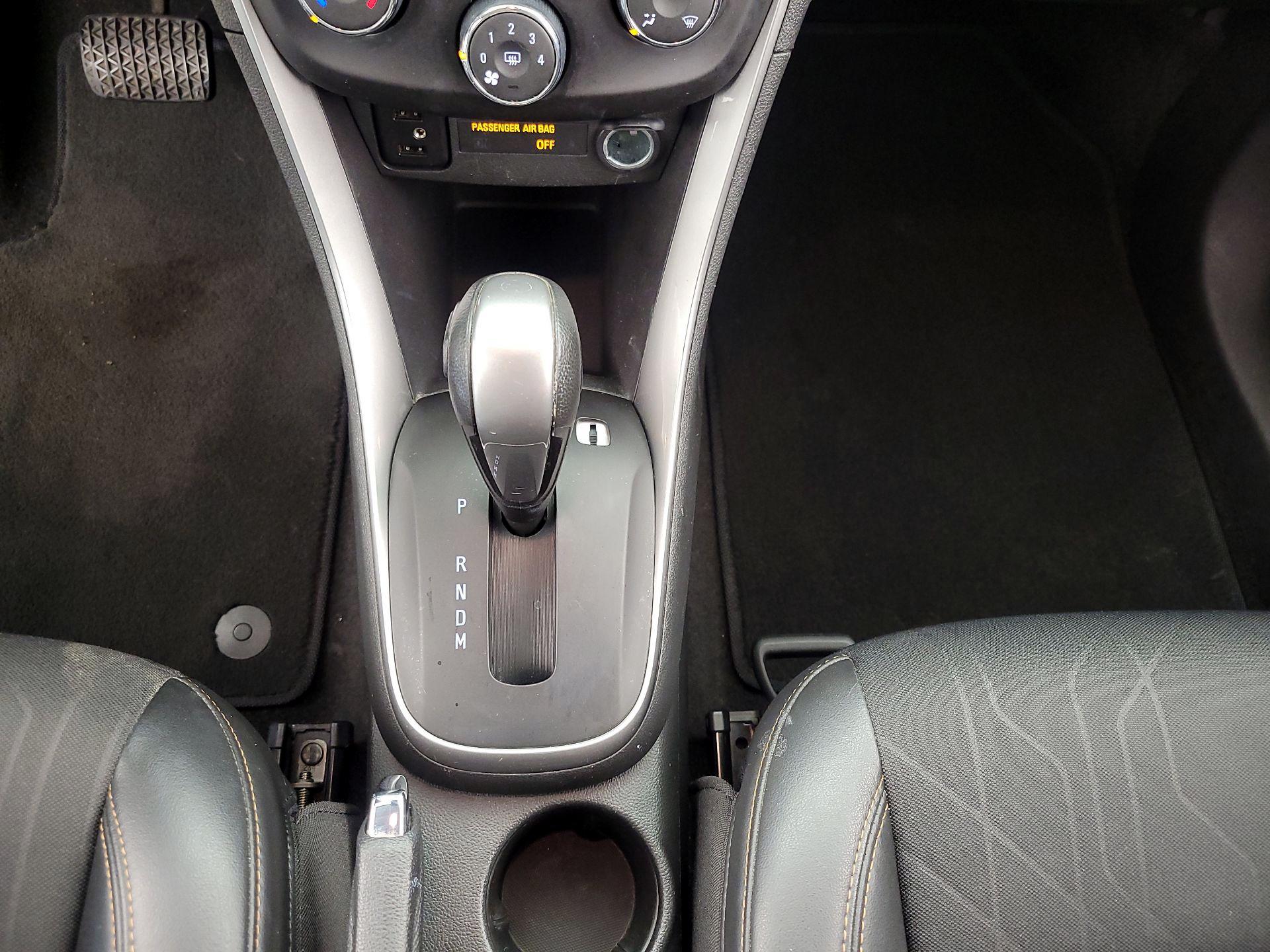 Thumbnail: 2019 Chevrolet Trax - 17