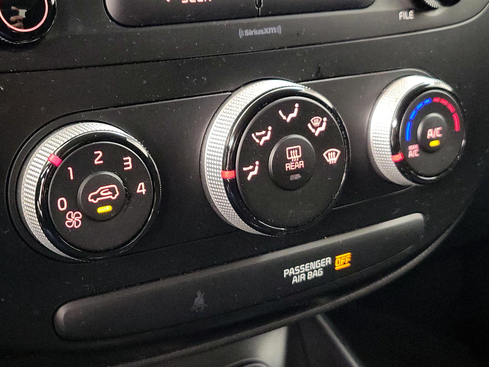 Thumbnail: 2019 Kia Soul - 16