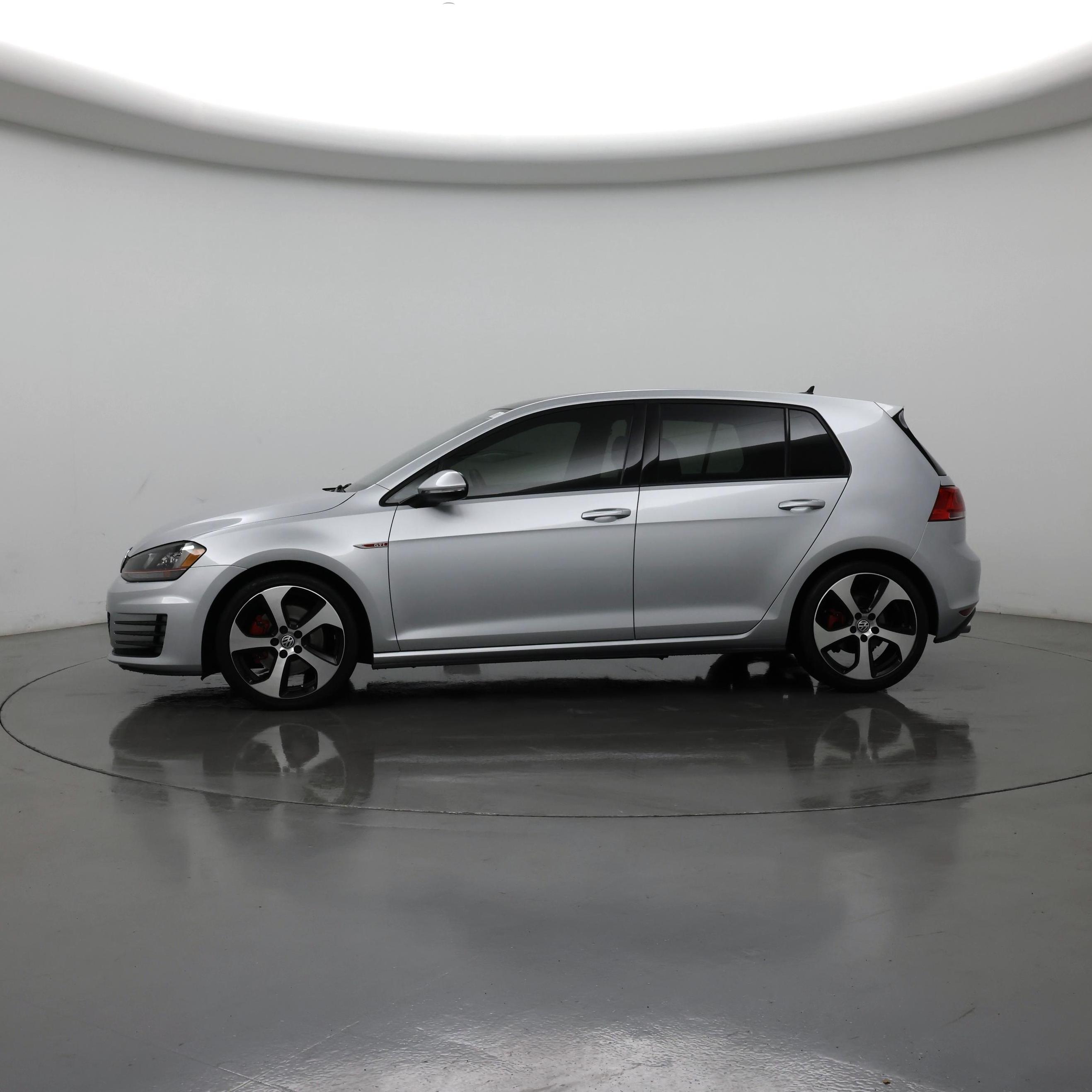 Thumbnail: 2016 Volkswagen Golf - 3