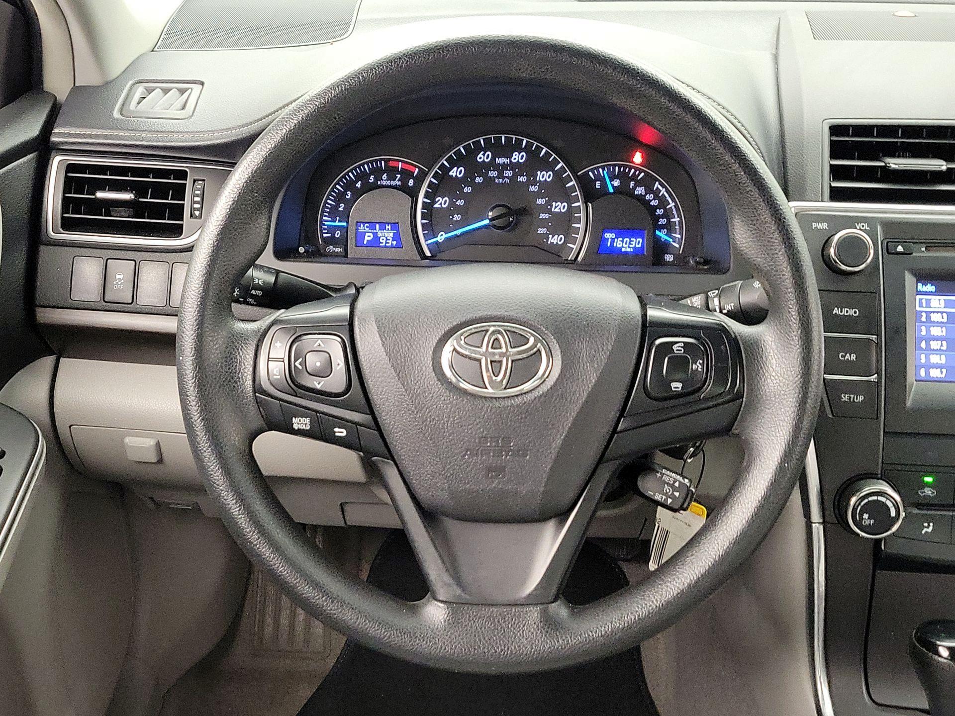Thumbnail: 2015 Toyota Camry - 10
