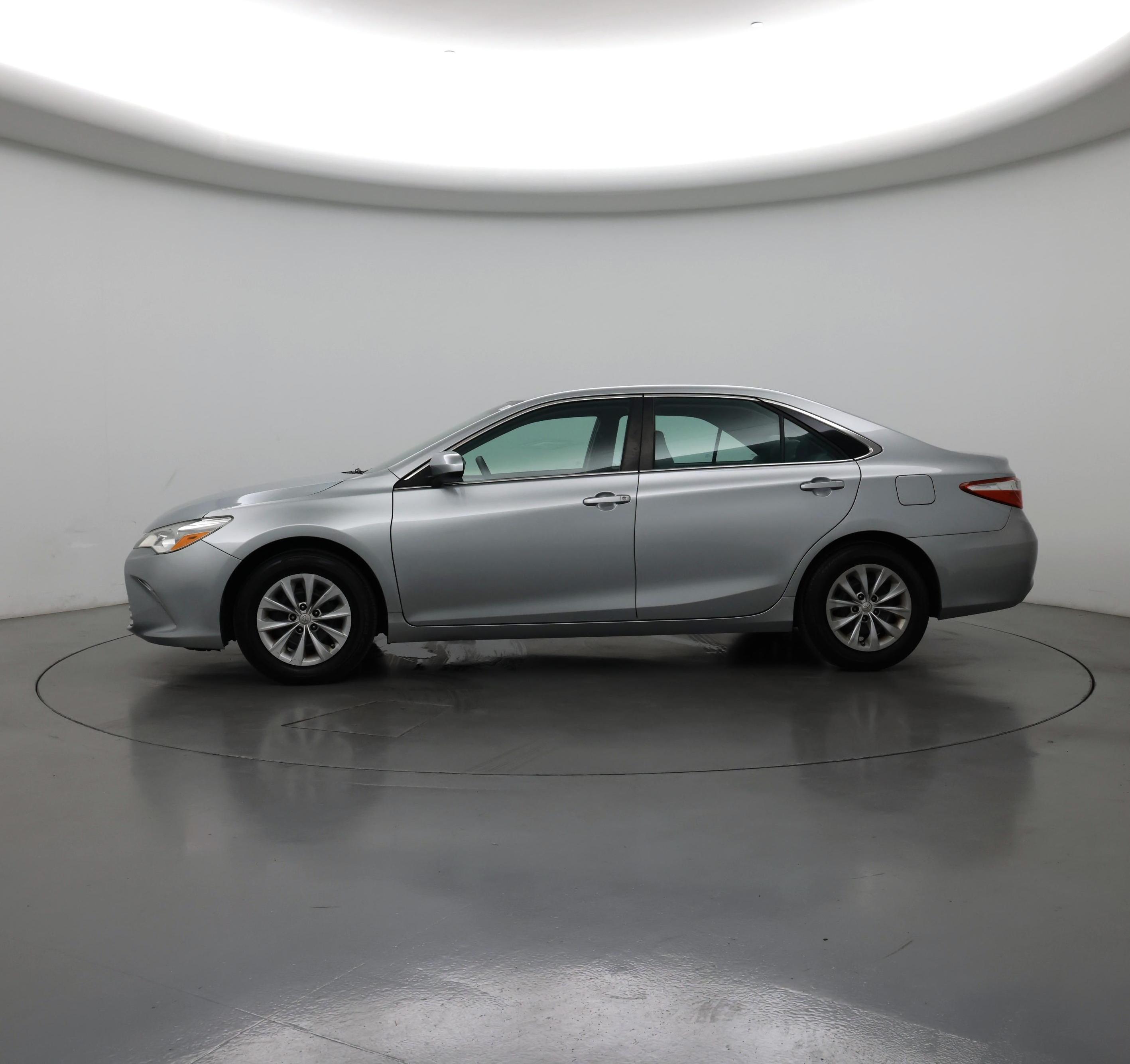 Thumbnail: 2015 Toyota Camry - 3