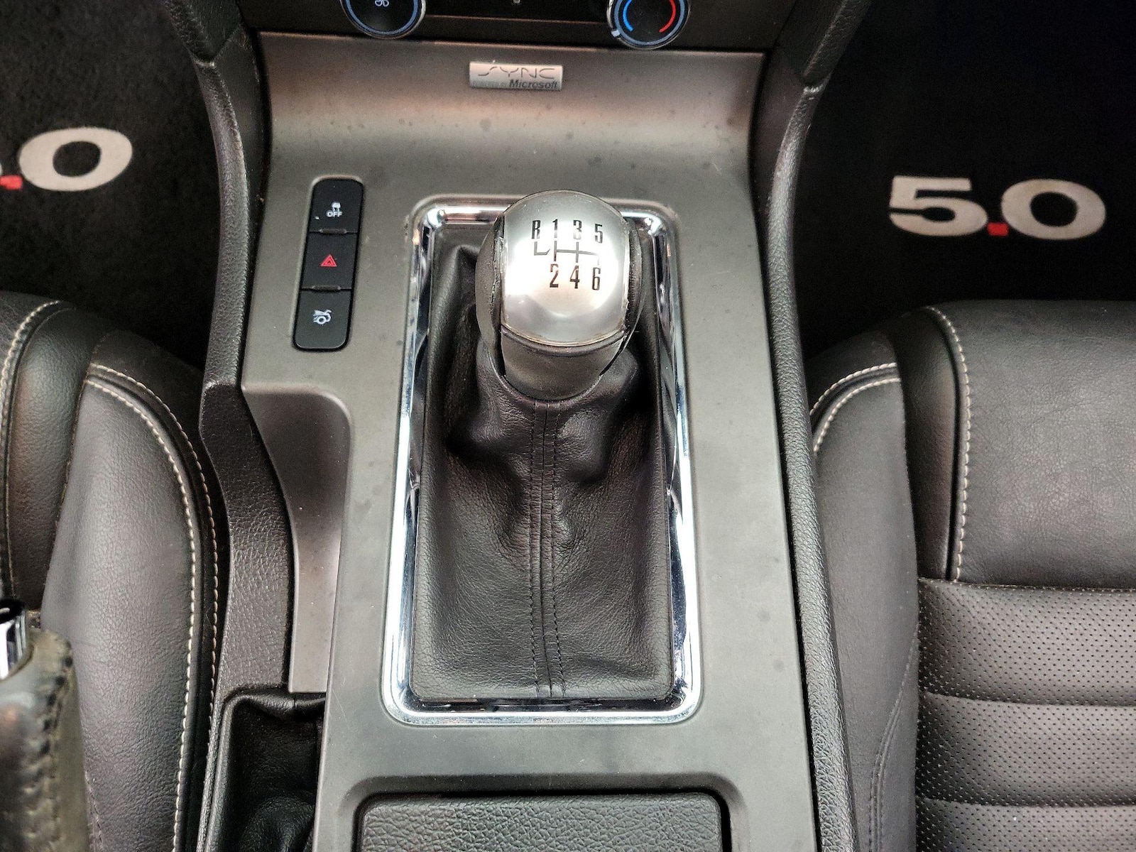 2014 Ford Mustang GT Premium - Photo 17