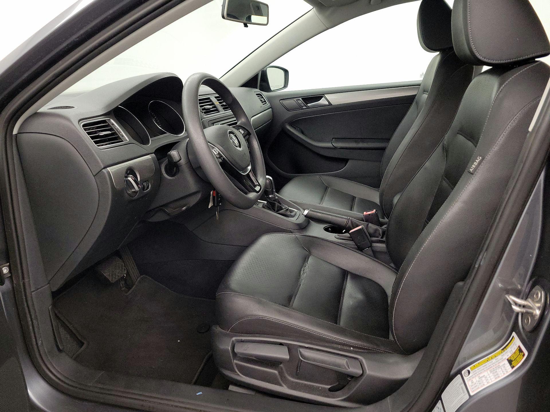 Thumbnail: 2018 Volkswagen Jetta - 11