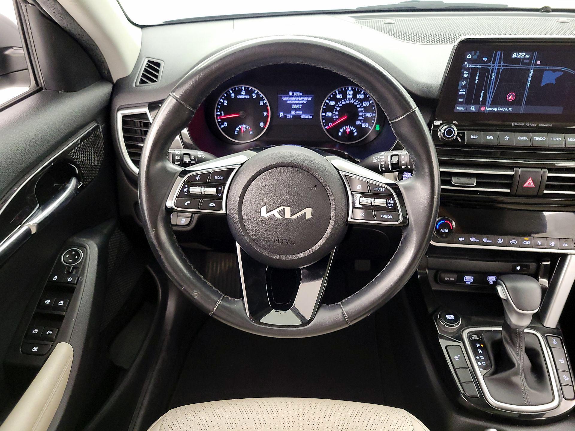 Thumbnail: 2023 Kia Seltos - 10