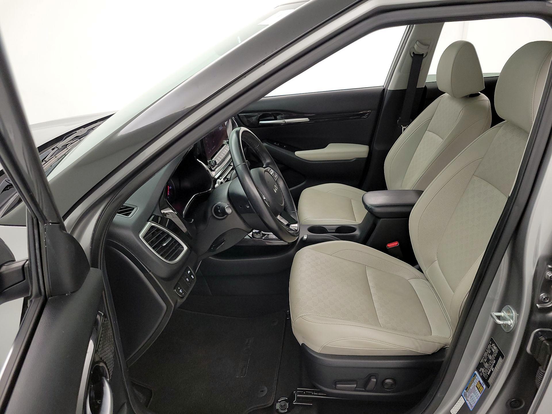 Thumbnail: 2023 Kia Seltos - 11