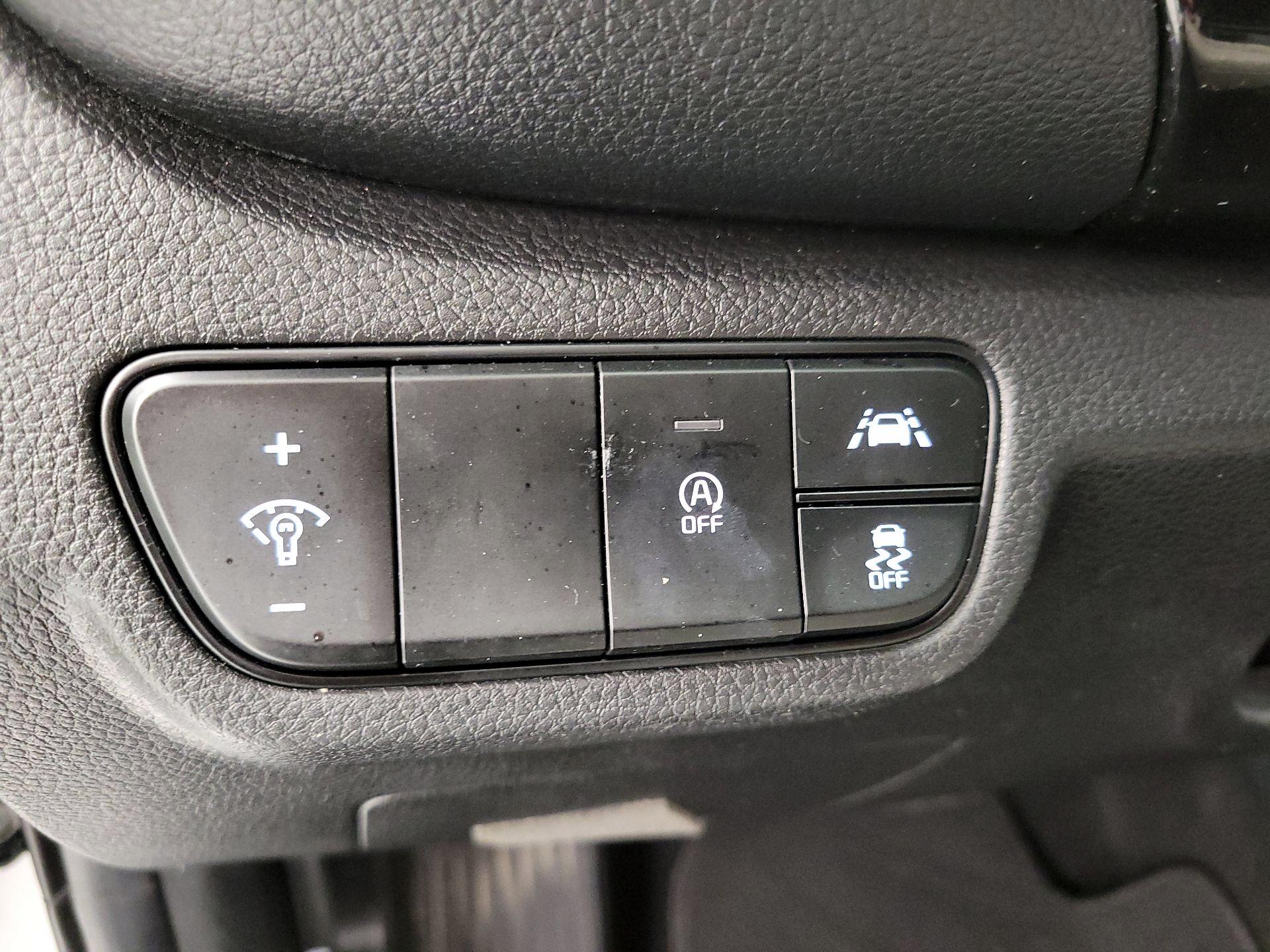 Thumbnail: 2023 Kia Seltos - 13