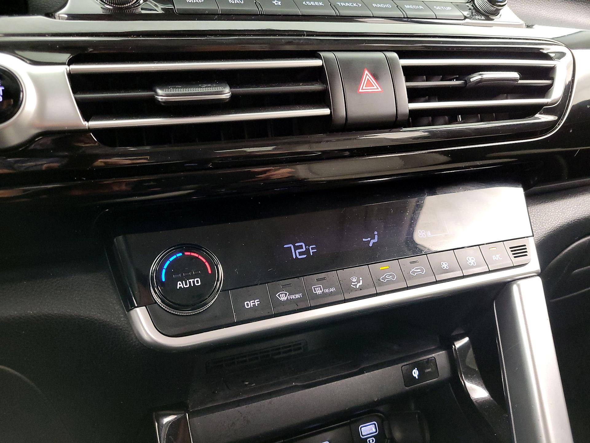 Thumbnail: 2023 Kia Seltos - 17