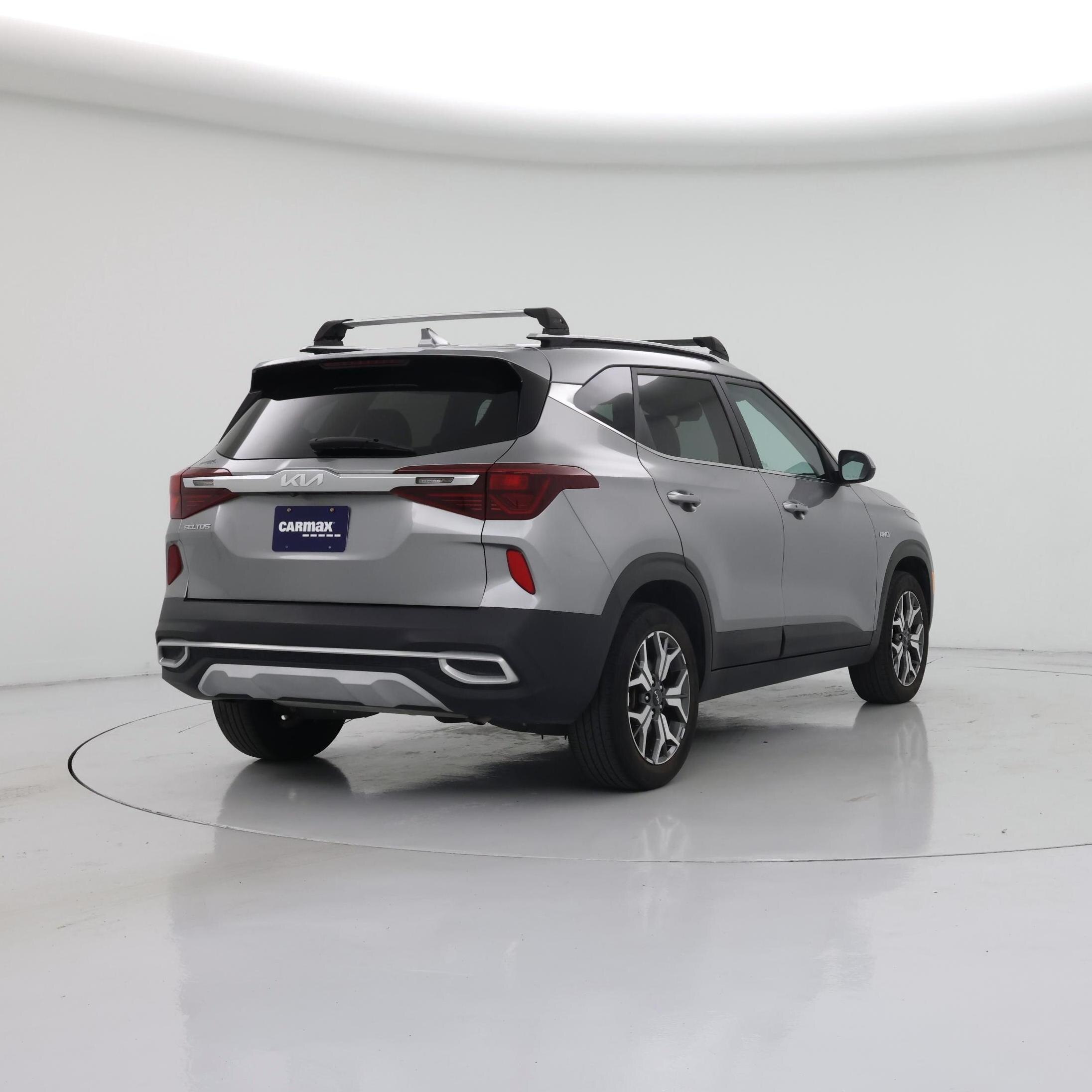 Thumbnail: 2023 Kia Seltos - 8