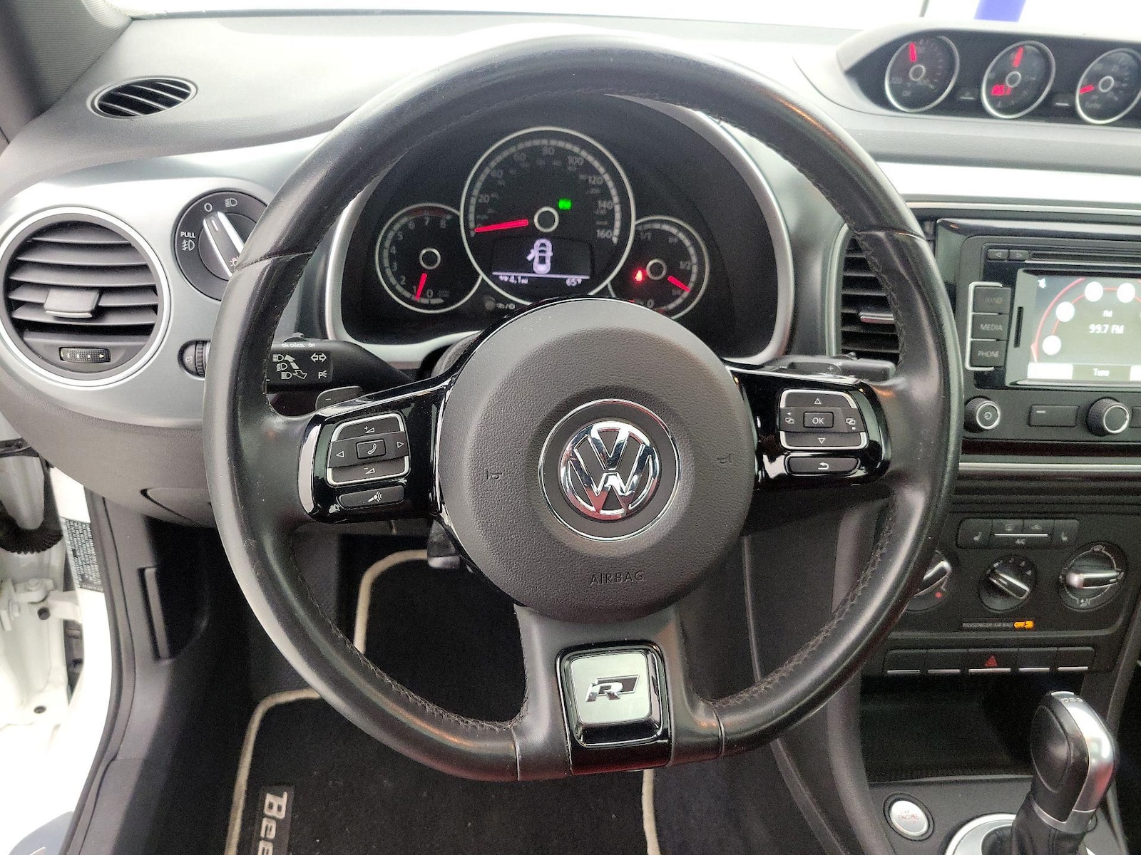 2015 Volkswagen Beetle R-Line - Photo 11