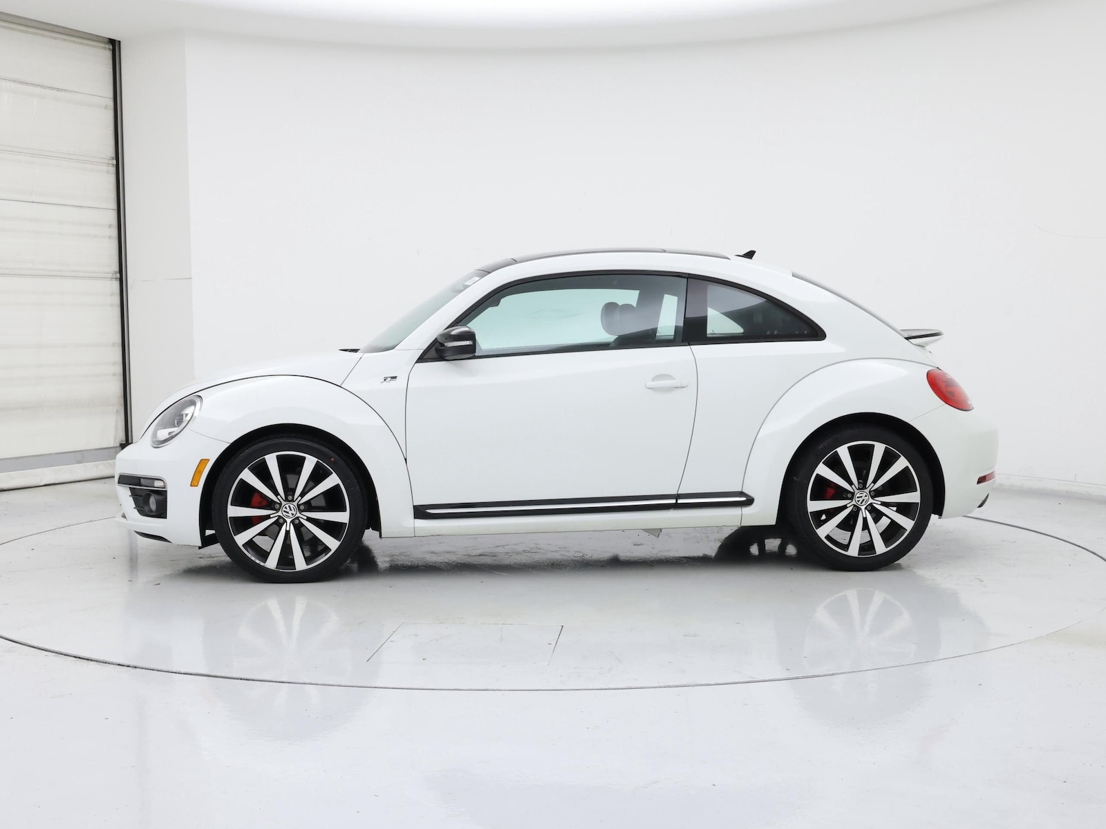 2015 Volkswagen Beetle R-Line - Photo 4