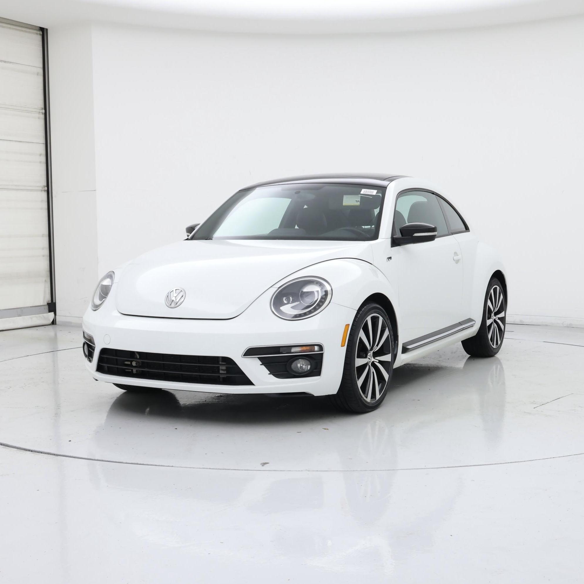 Thumbnail: 2015 Volkswagen Beetle - 4