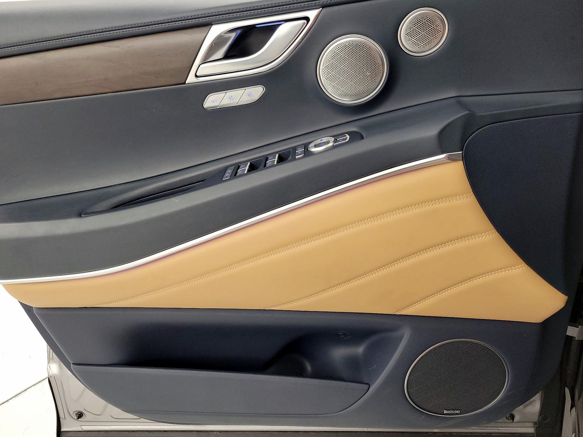Thumbnail: 2022 Genesis GV80 - 12