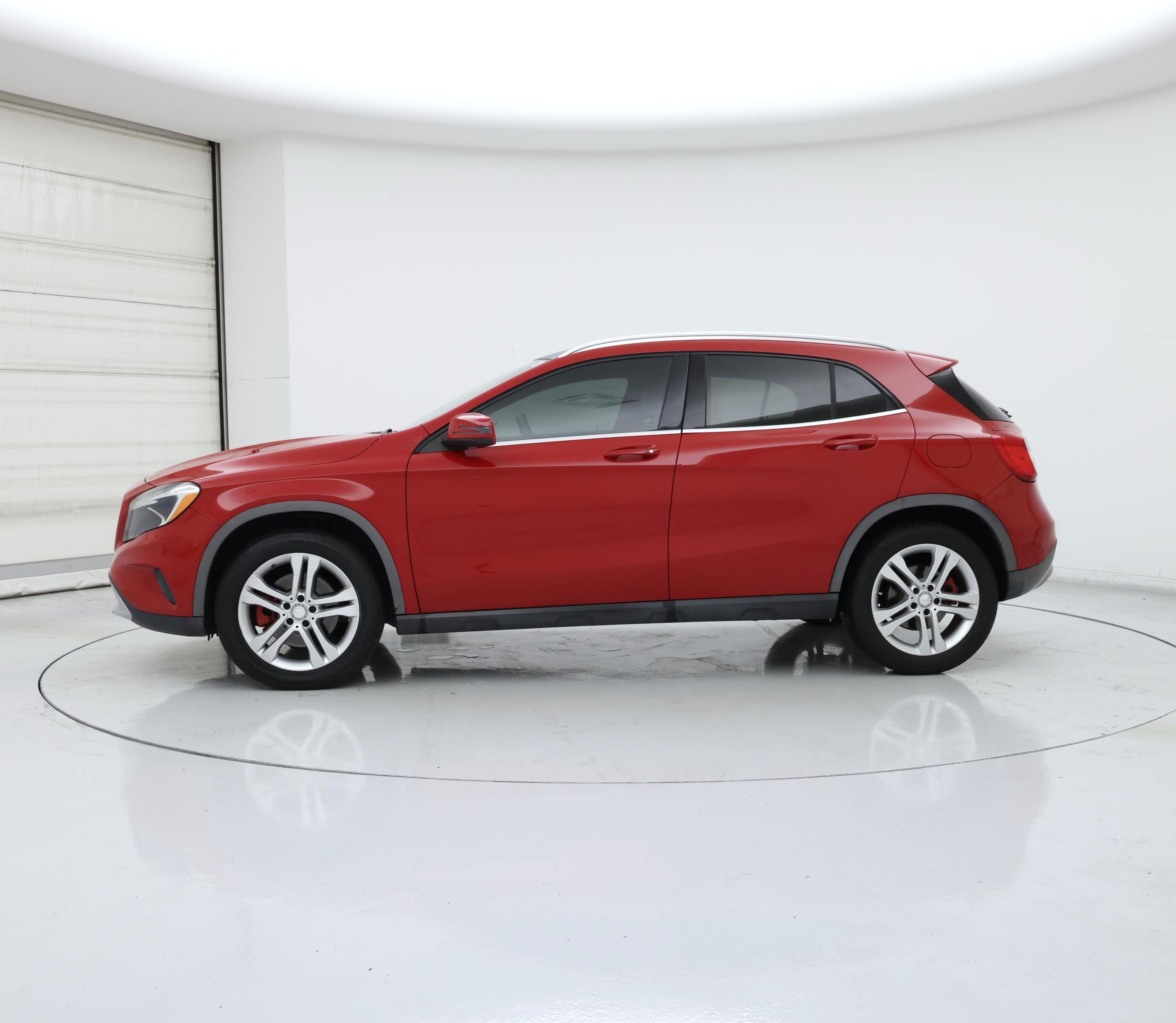 Thumbnail: 2015 Mercedes-Benz GLA - 3