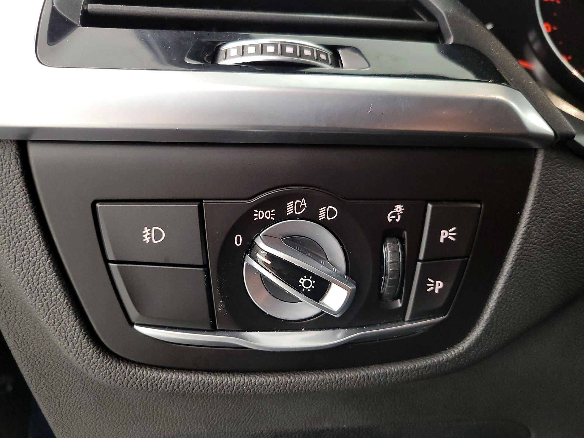 Thumbnail: 2021 BMW X3 - 13