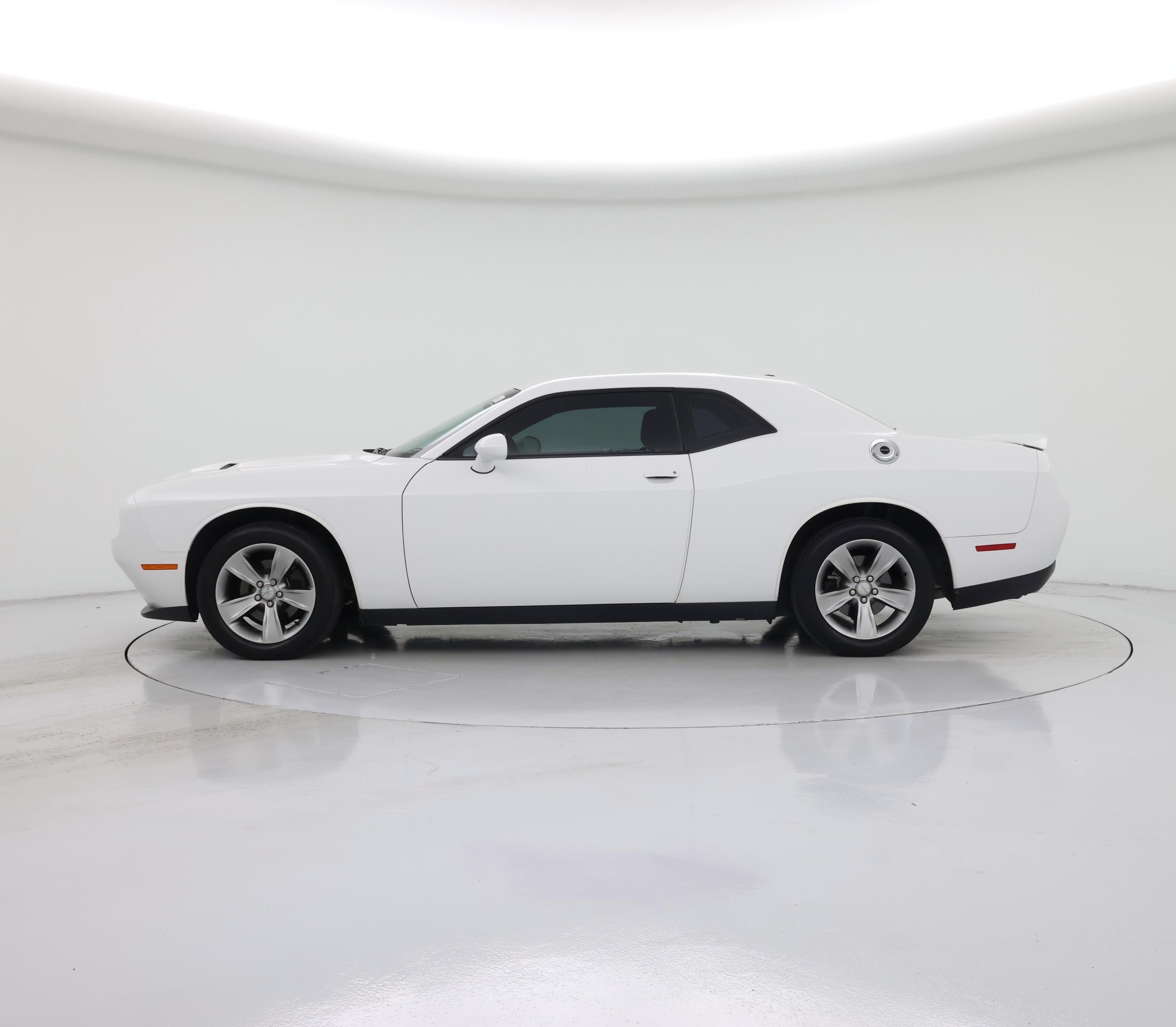 Thumbnail: 2019 Dodge Challenger - 3