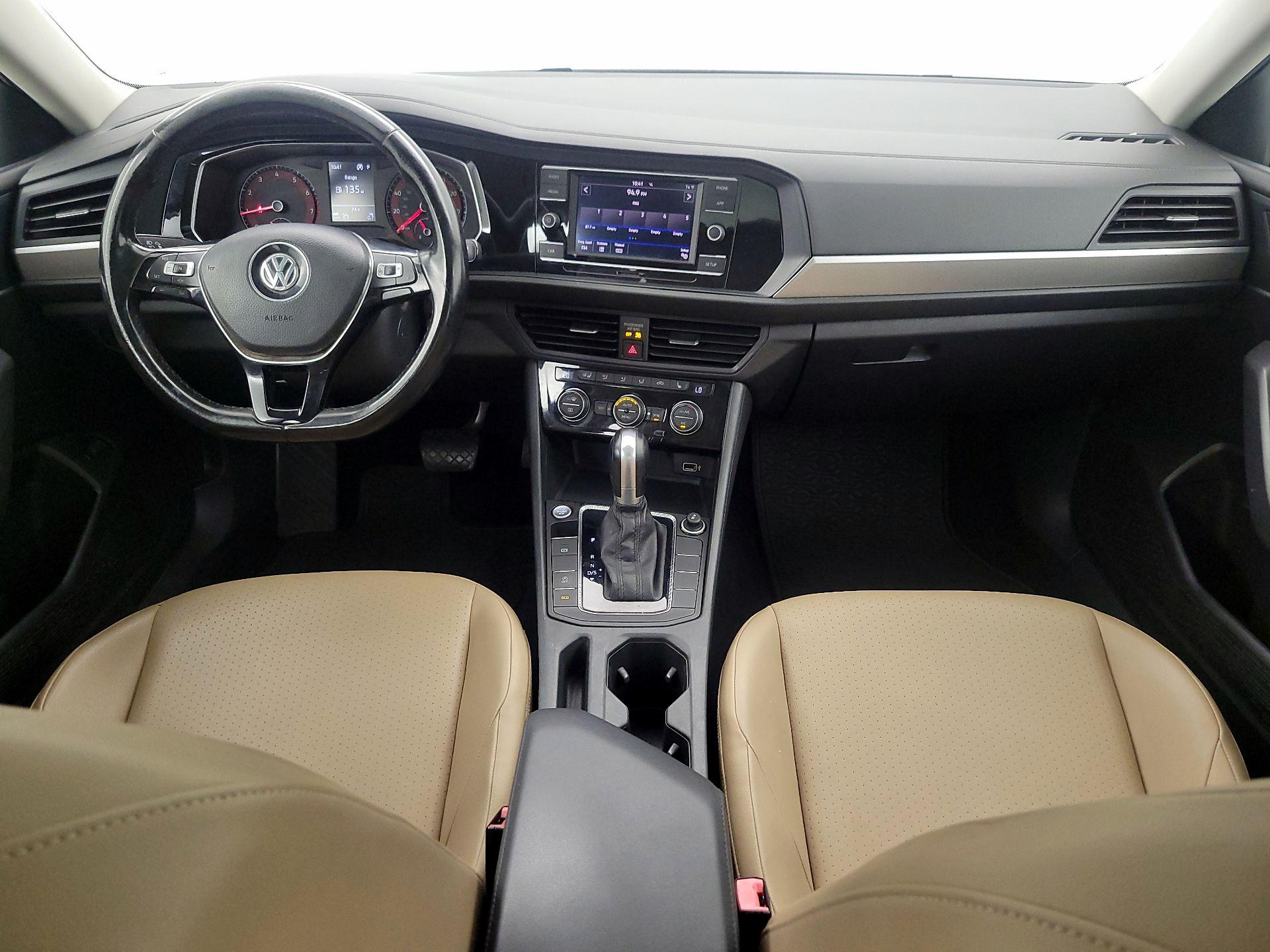 Thumbnail: 2019 Volkswagen Jetta - 9