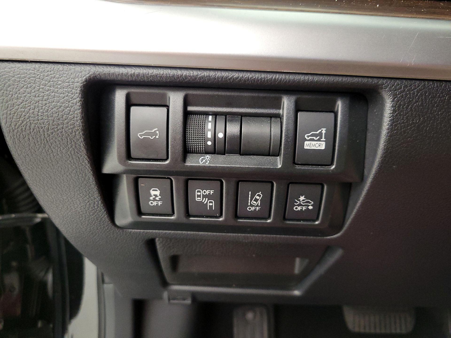 Thumbnail: 2018 Subaru Outback - 13