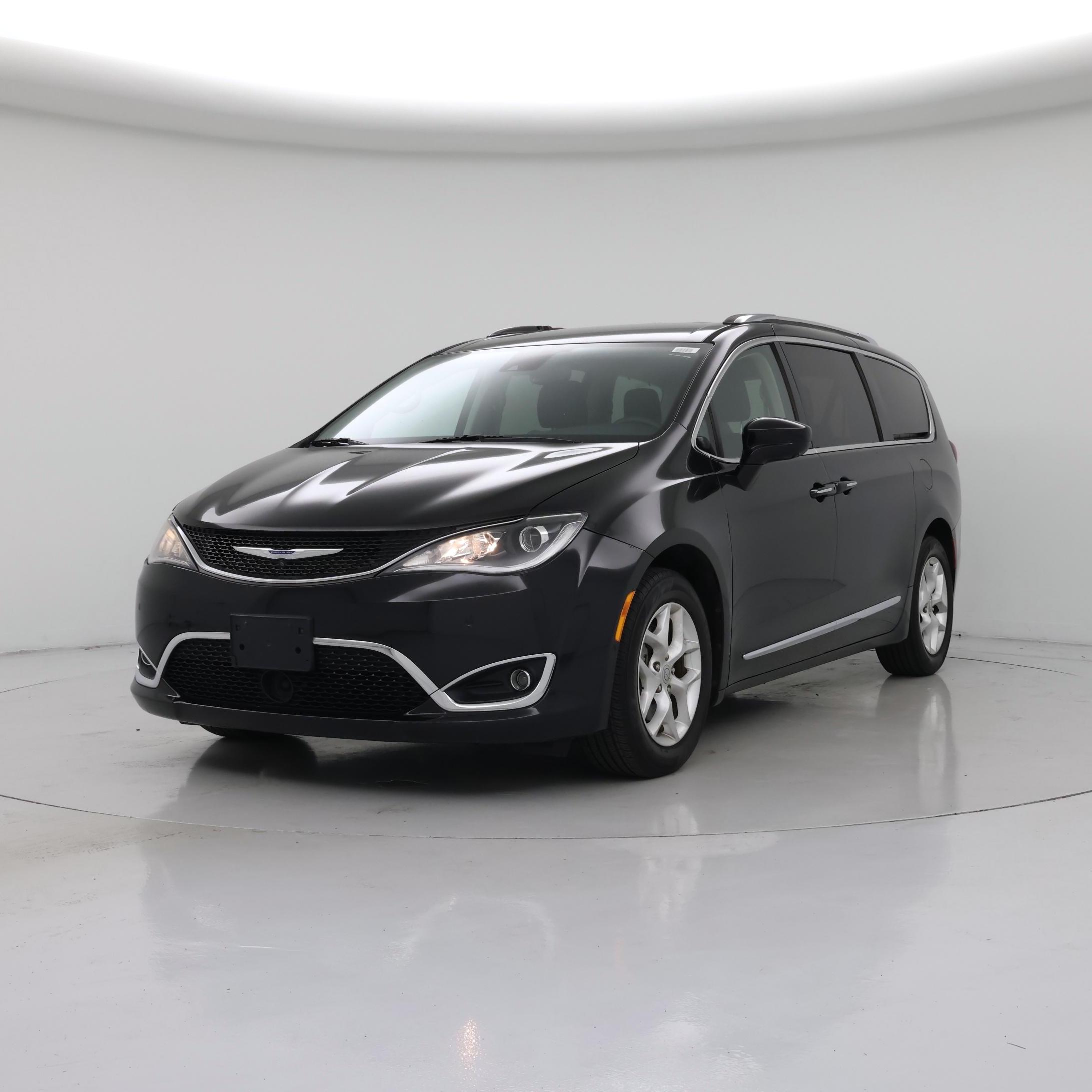 Thumbnail: 2020 Chrysler Pacifica - 4