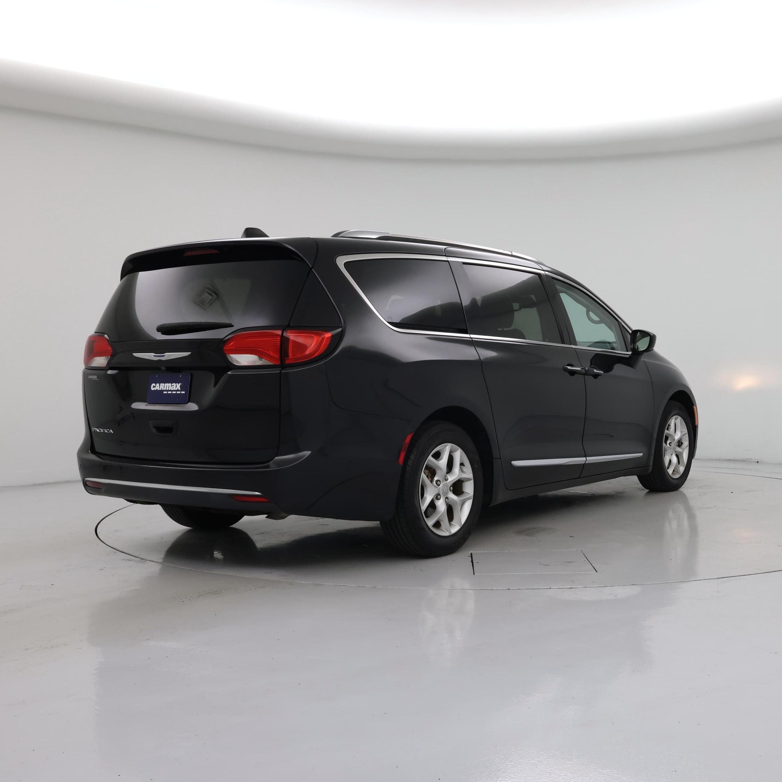 Thumbnail: 2020 Chrysler Pacifica - 8