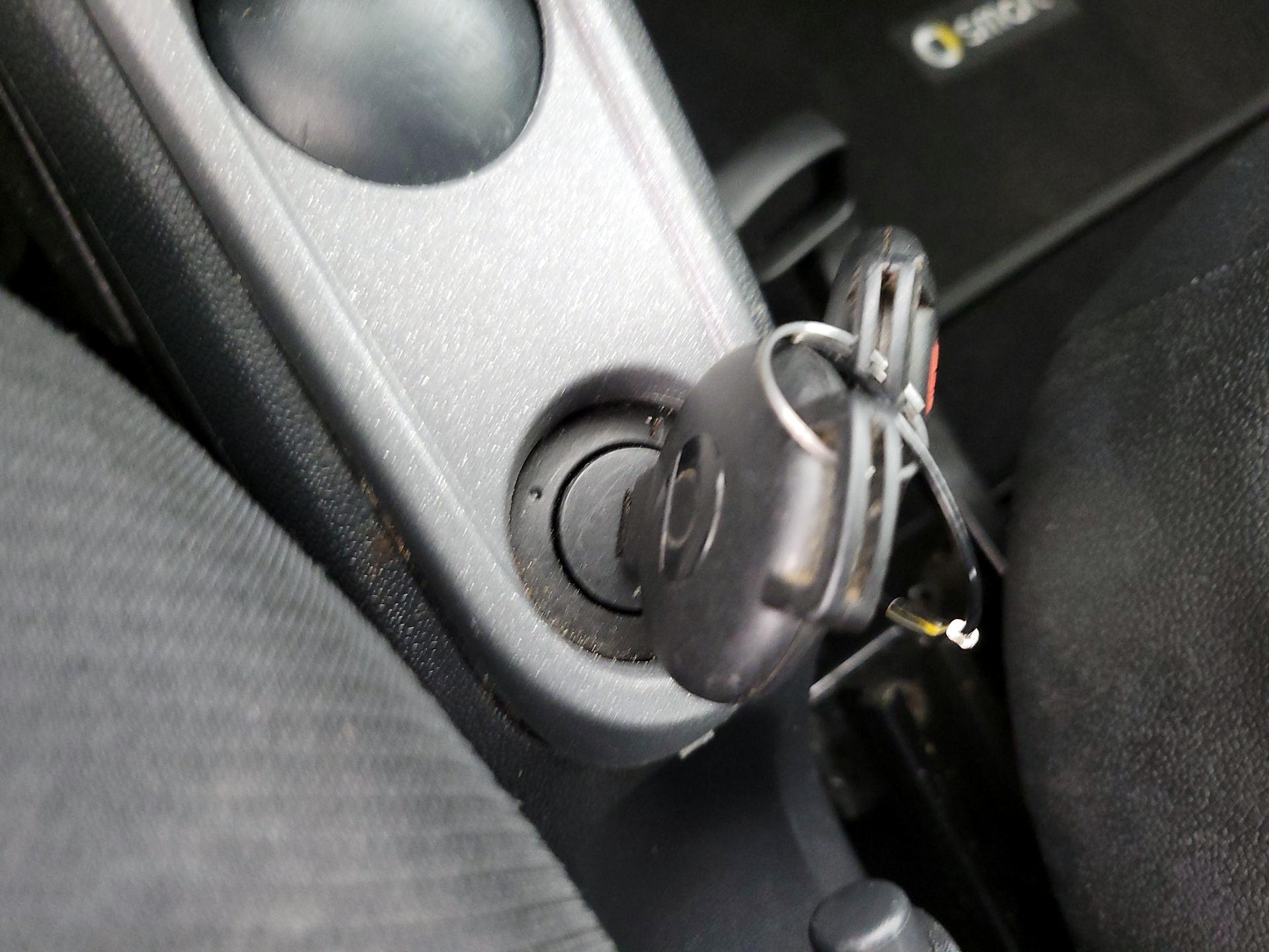 Thumbnail: 2014 smart fortwo - 19