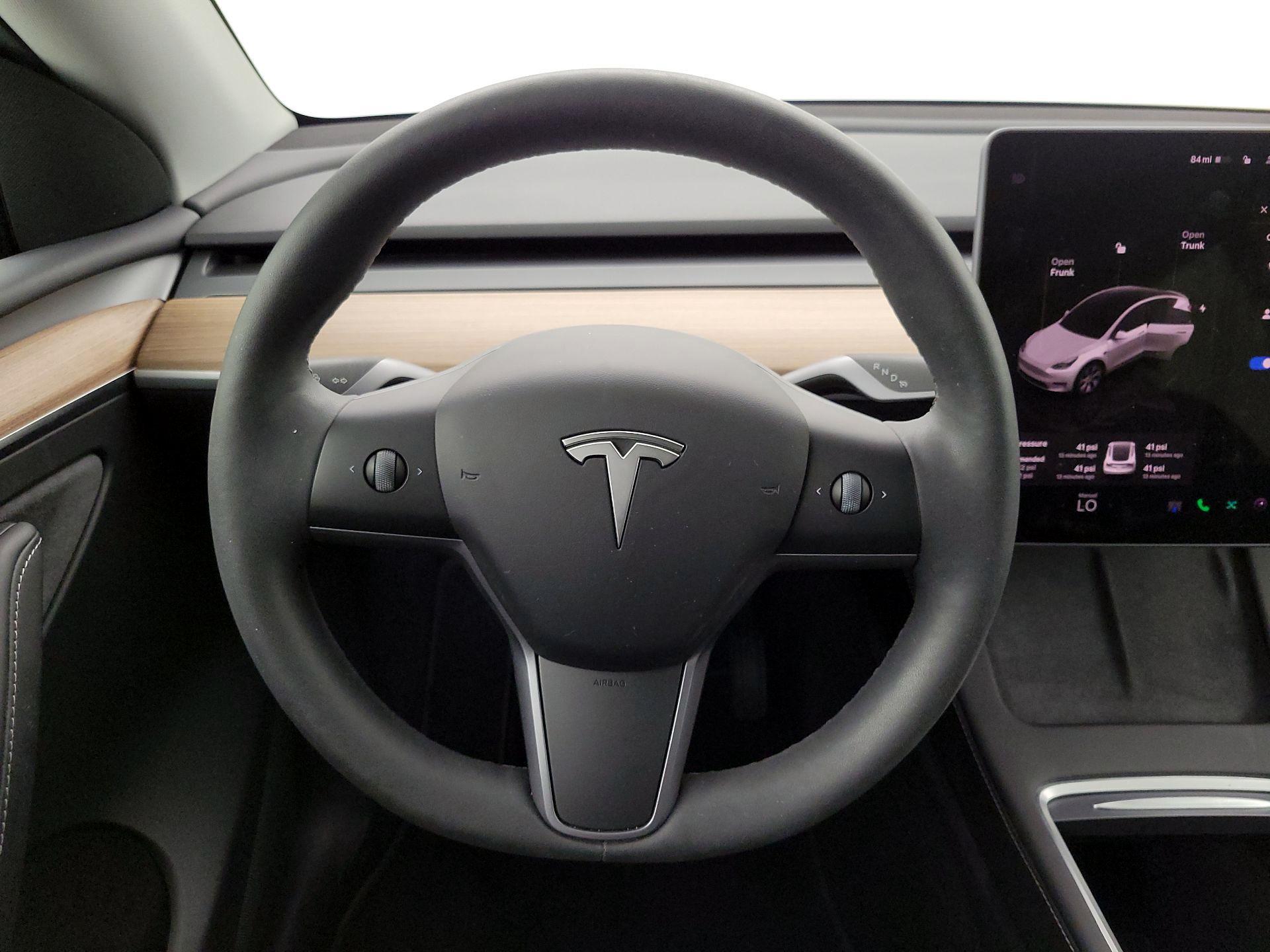 Thumbnail: 2023 Tesla Model Y - 10