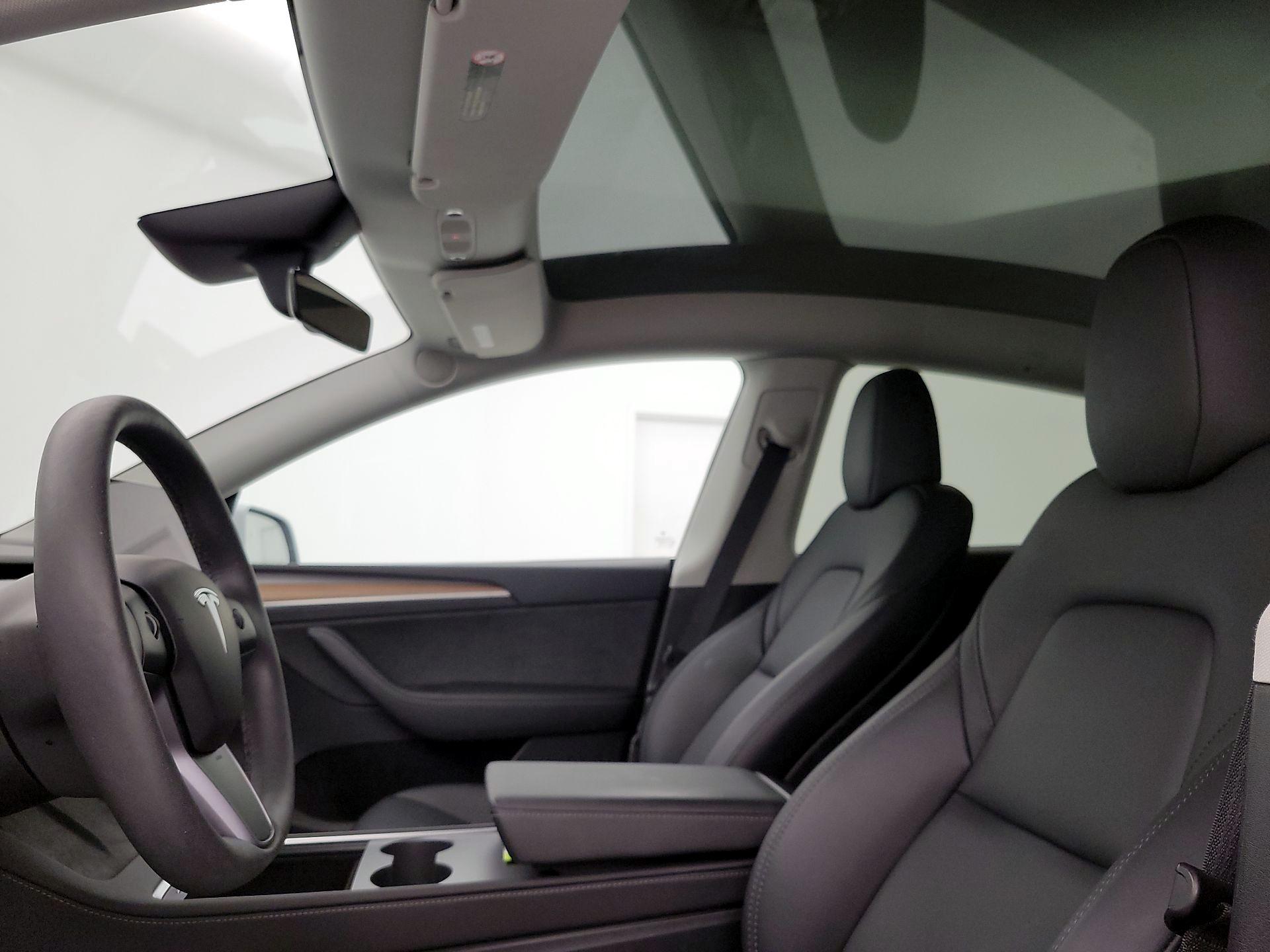 Thumbnail: 2023 Tesla Model Y - 19