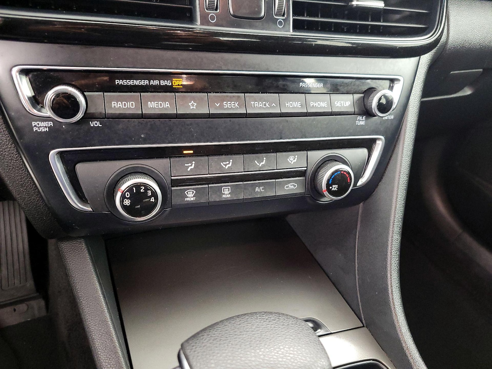 2020 Kia Optima LX - Photo 17