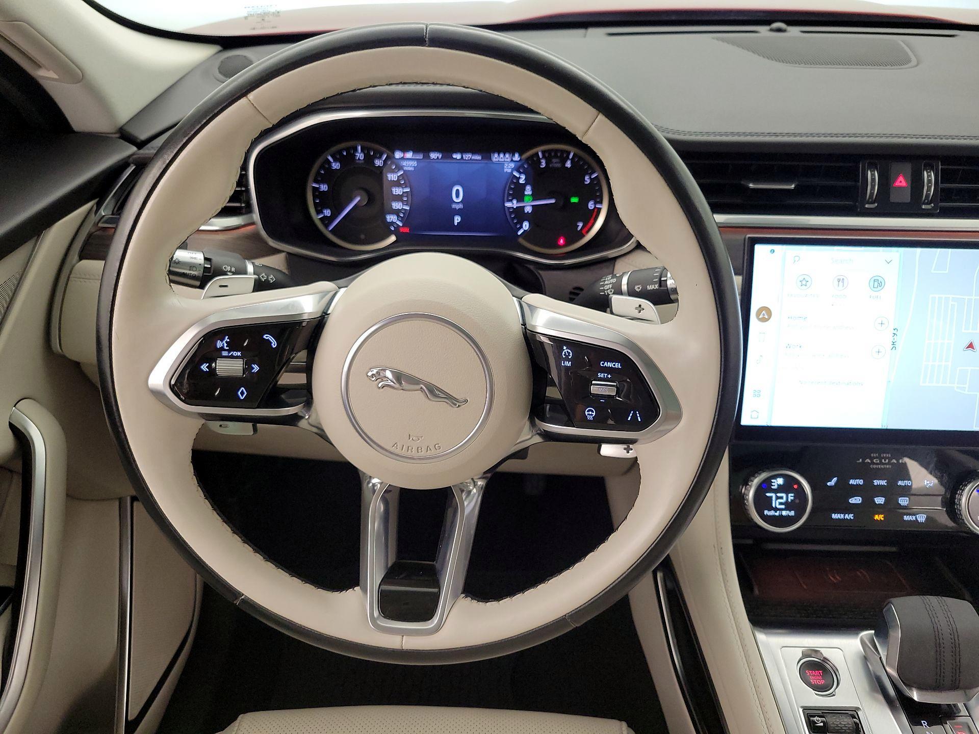 Thumbnail: 2022 Jaguar F-Pace - 10