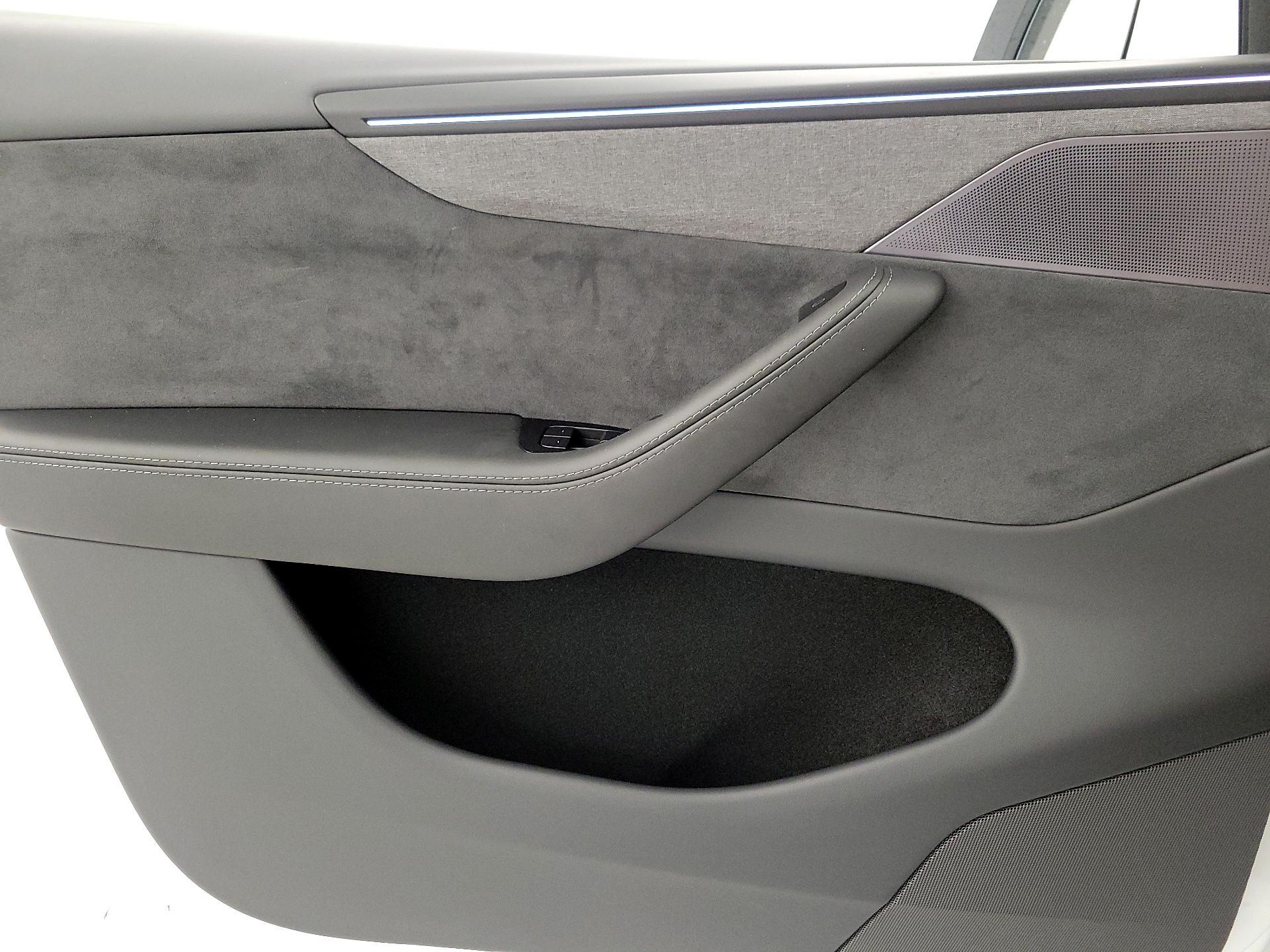 Thumbnail: 2026 Tesla Model Y - 12