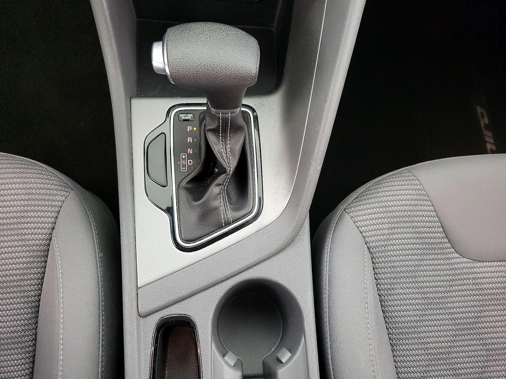 Thumbnail: 2018 Kia Niro - 17