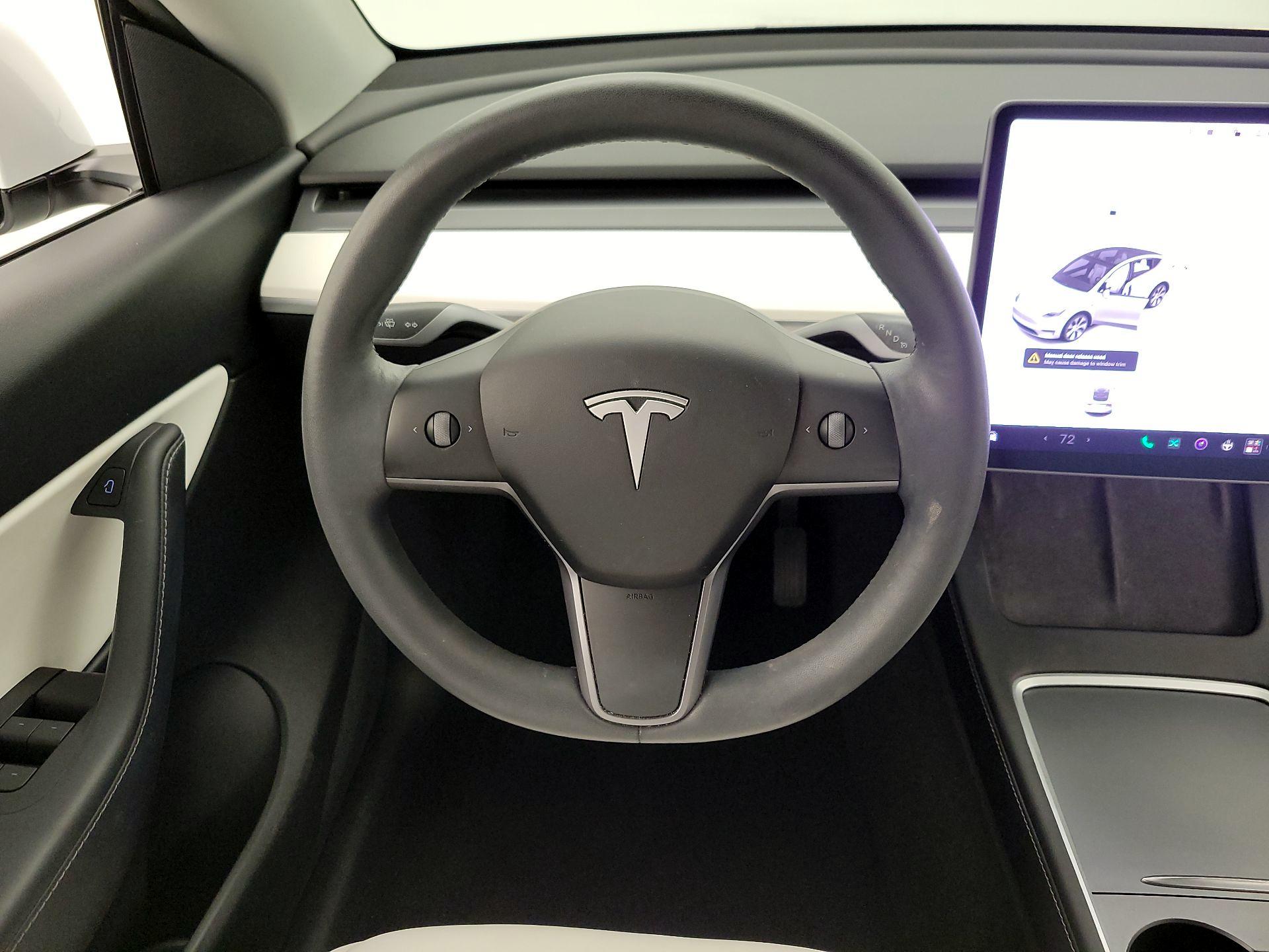 Thumbnail: 2022 Tesla Model Y - 10